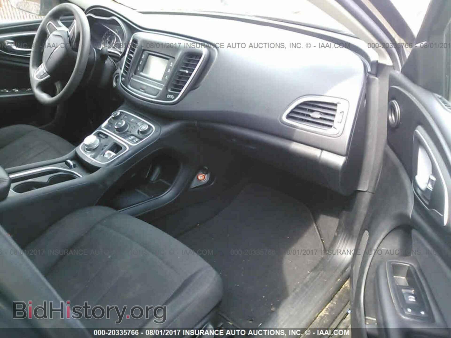 2015 Chrysler 200 - VIN: 1C3CCCAB0FN560025 - Photo 5