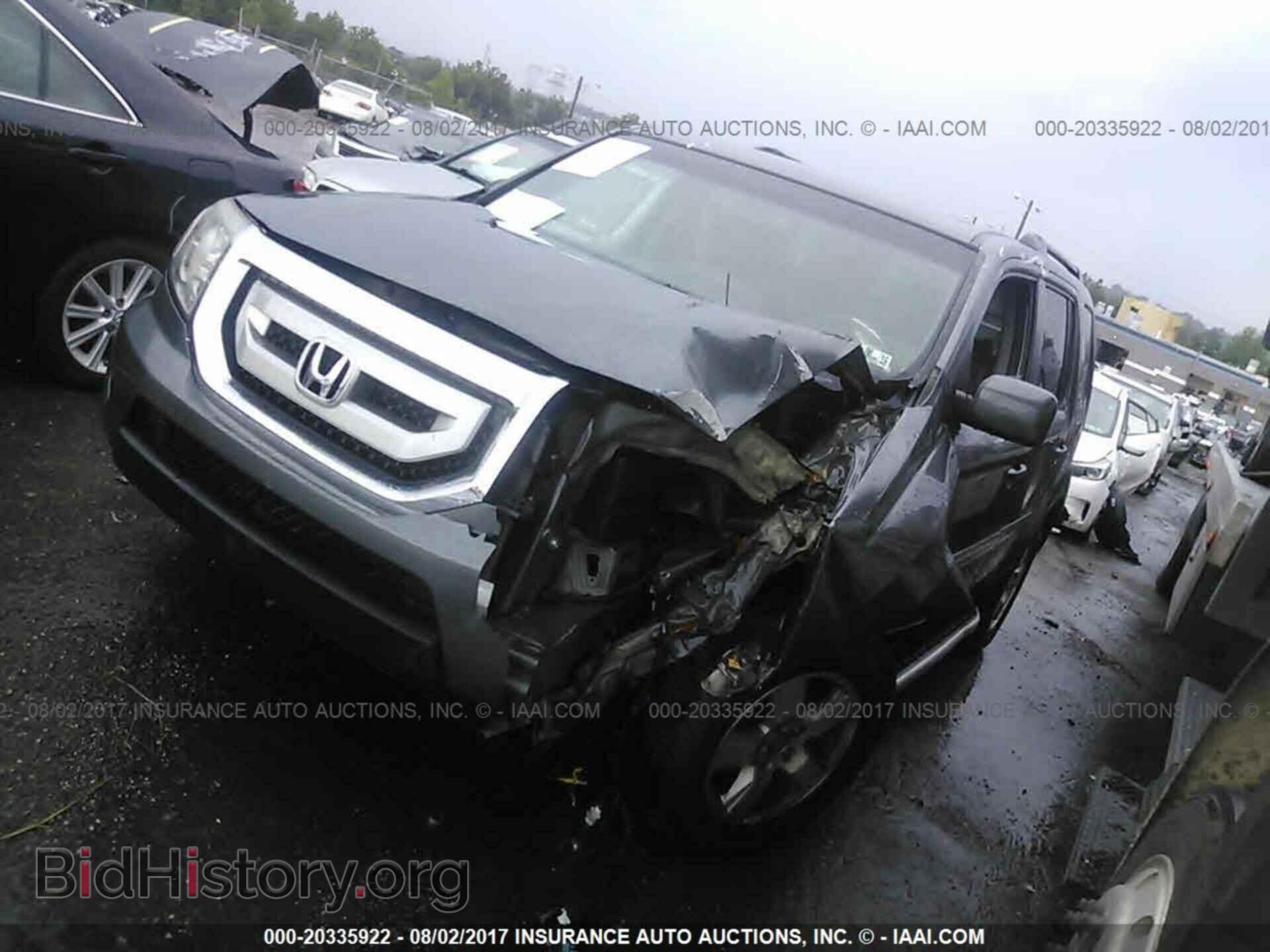 2011 Honda Pilot - VIN: 5FNYF4H62BB040666 - Photo 2