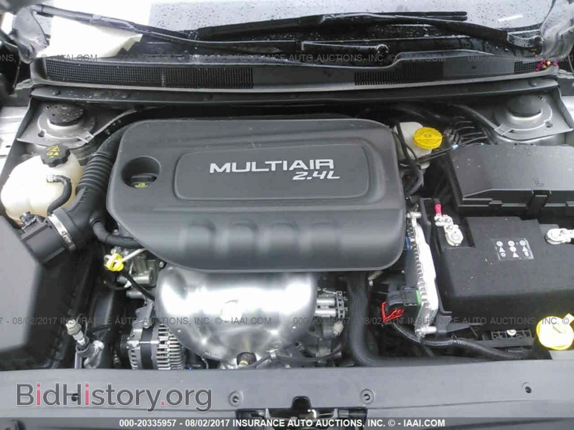2016 Chrysler 200 - VIN: 1C3CCCAB1GN162694 - Photo 10