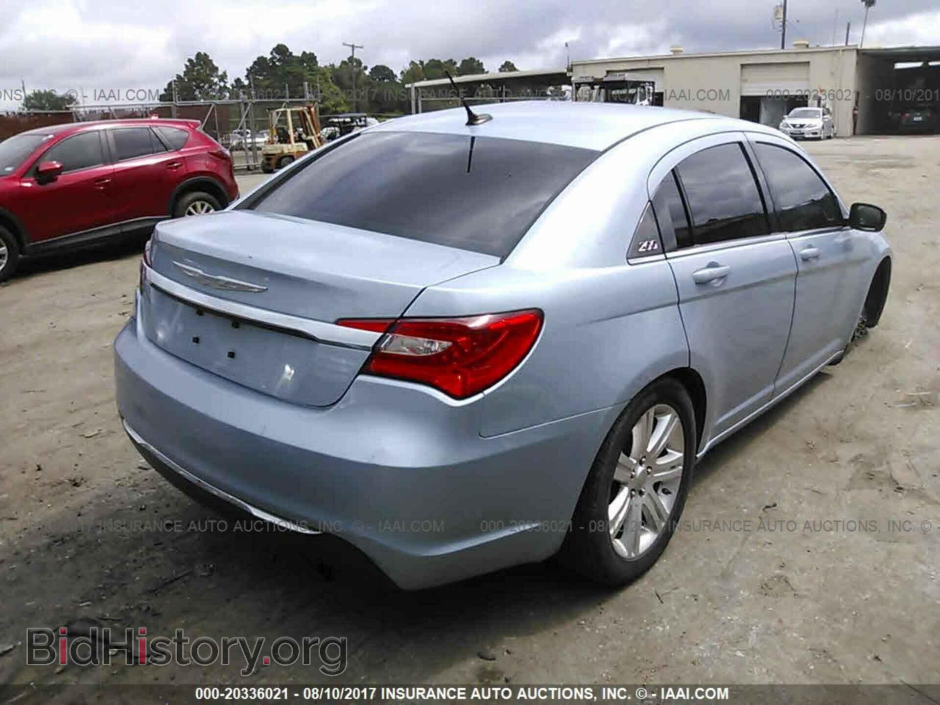 2013 Chrysler 200 - VIN: 1C3CCBBB3DN539000 - Фото 4