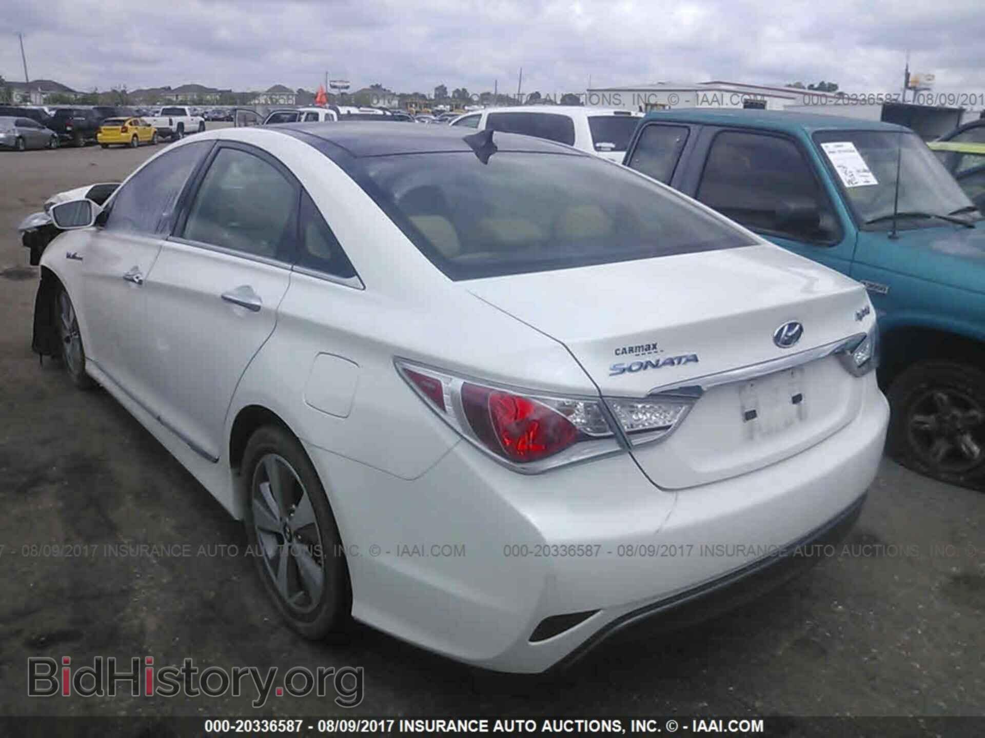 2012 Hyundai Sonata - VIN: KMHEC4A43CA020758 - Фото 3