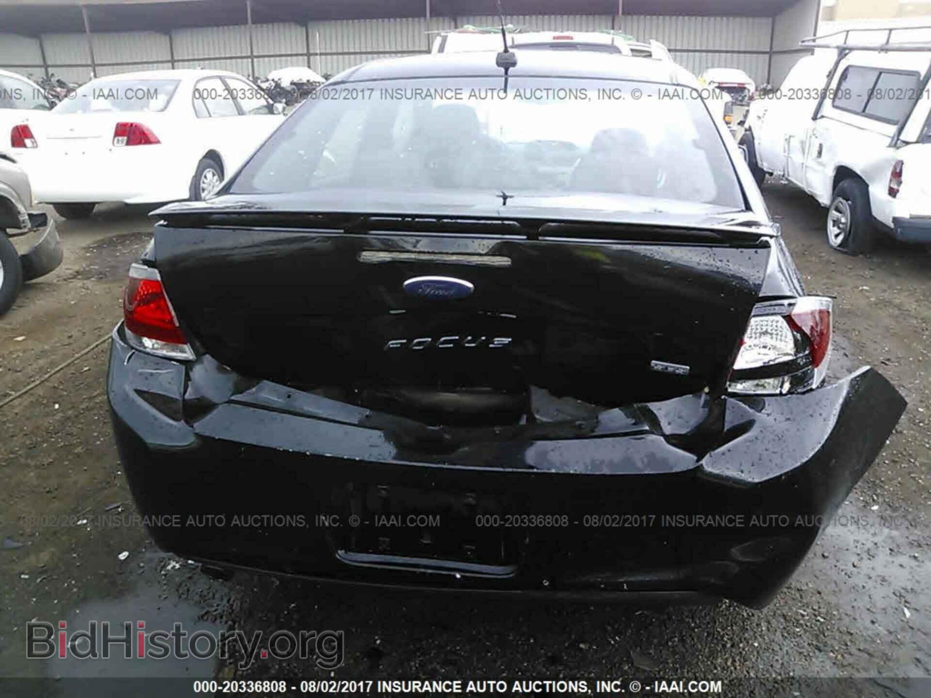 2011 Ford Focus - VIN: 1FAHP3GN4BW166934 - Photo 6