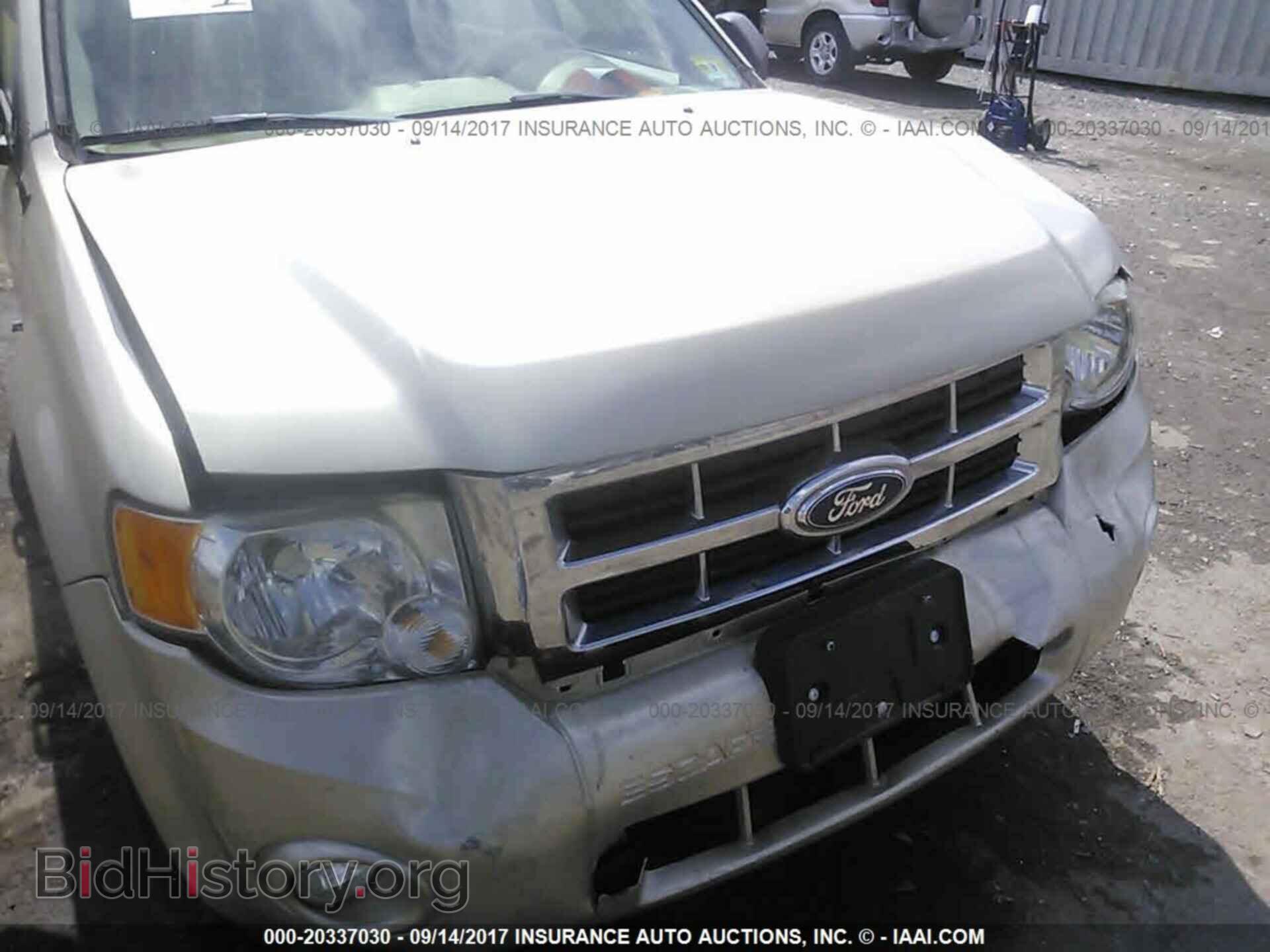 2011 Ford Escape - VIN: 1FMCU0D78BKA12196 - Photo 6