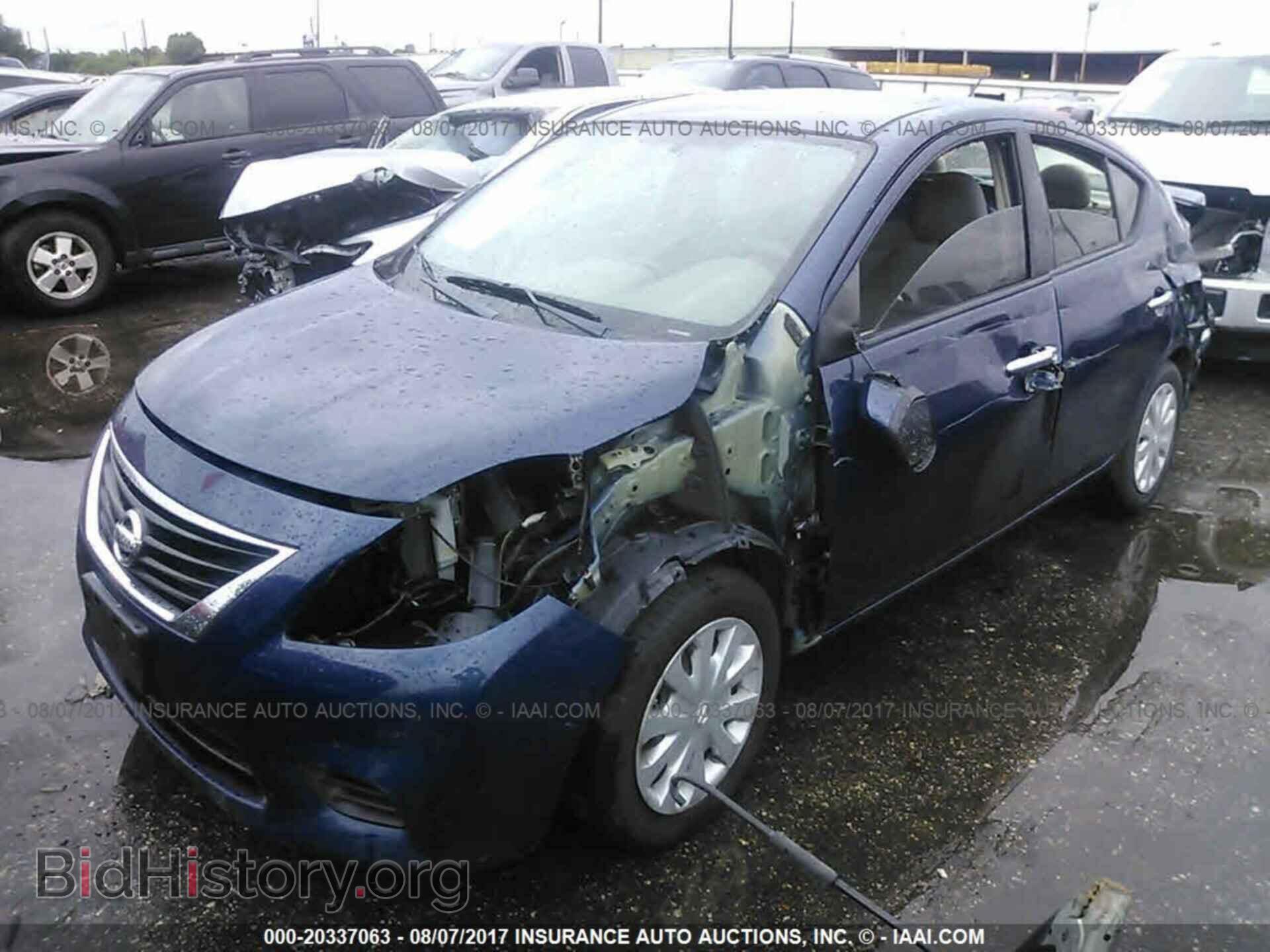 2014 Nissan Versa - VIN: 3N1CN7APXEL800689 - Фото 2