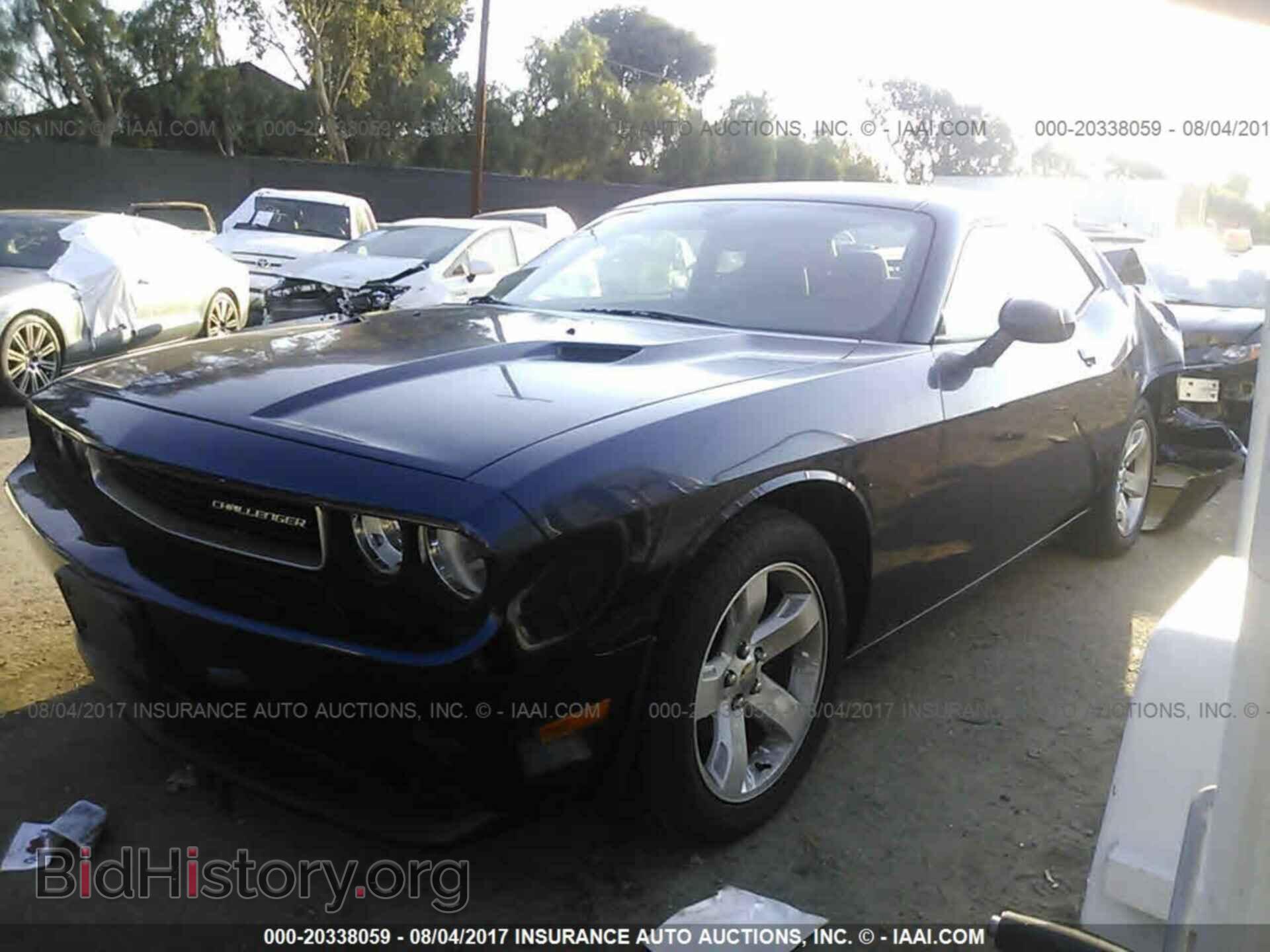 2014 Dodge Challenger - VIN: 2C3CDYAG7EH311055 - Фото 2
