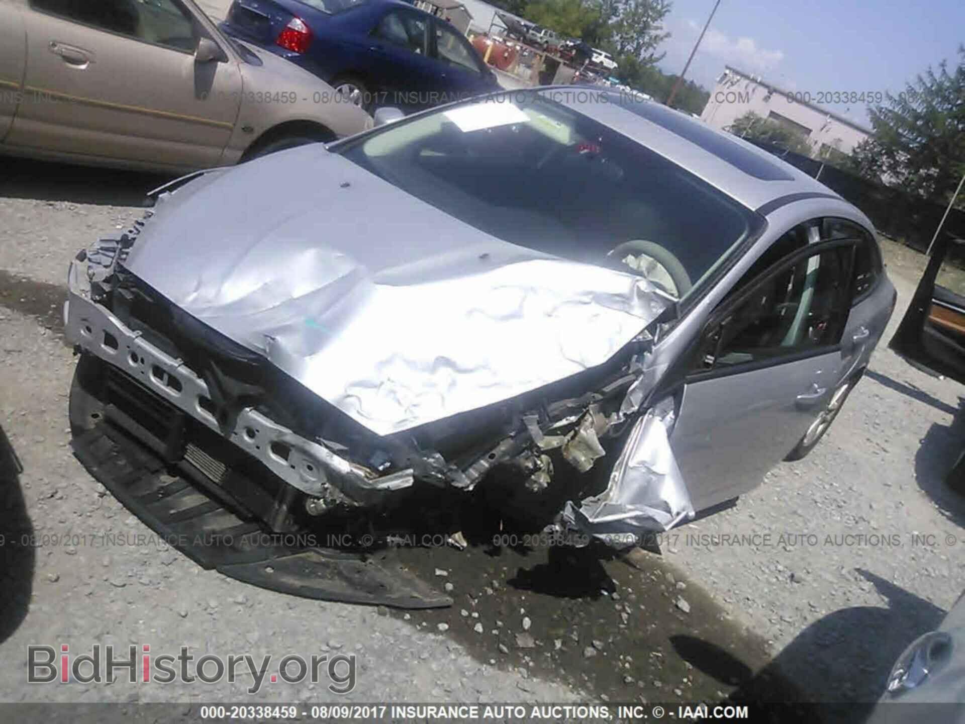 2015 Ford Focus - VIN: 1FADP3F23FL276208 - Photo 2