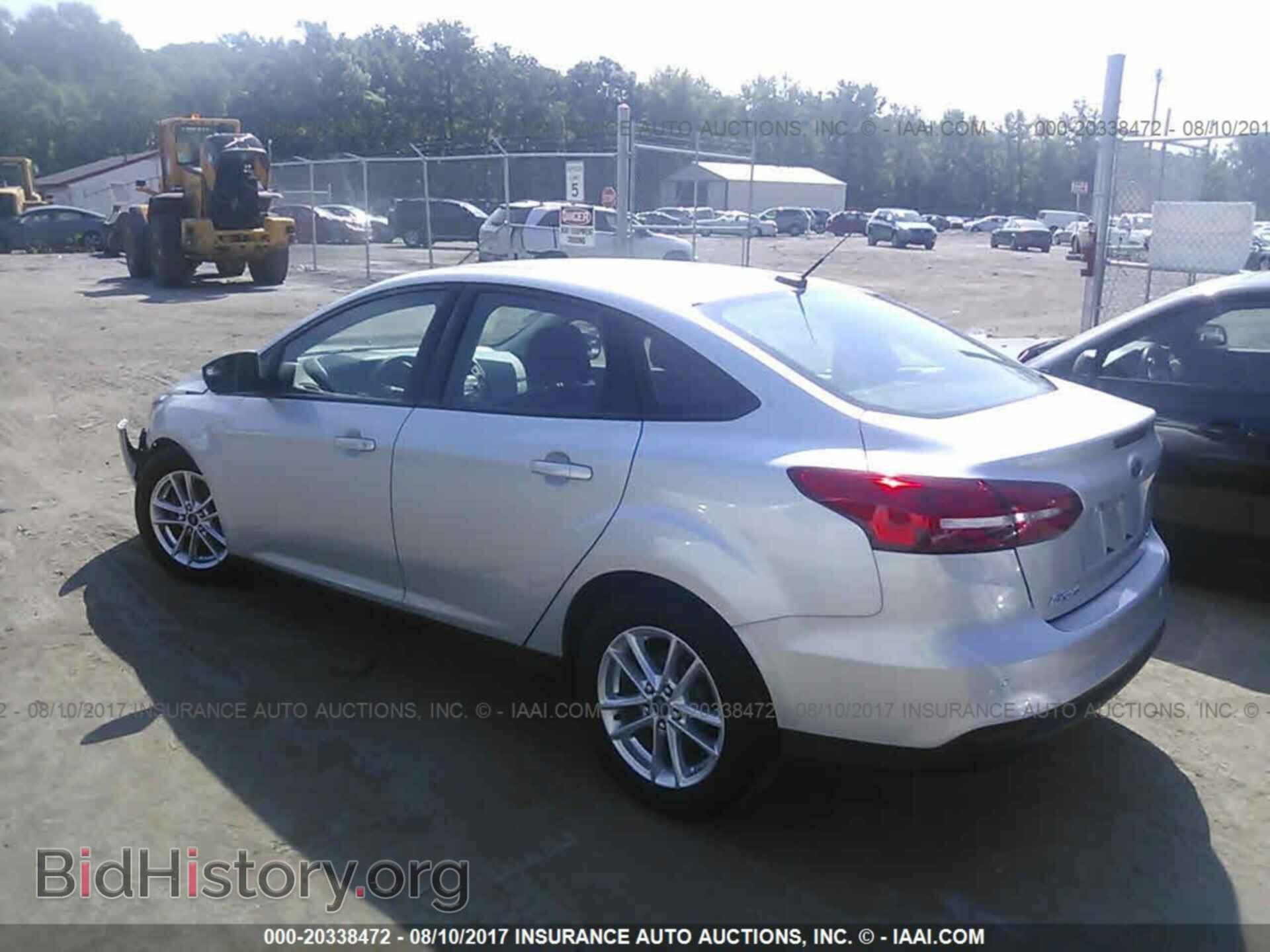 2015 Ford Focus - VIN: 1FADP3F20FL216130 - Photo 3