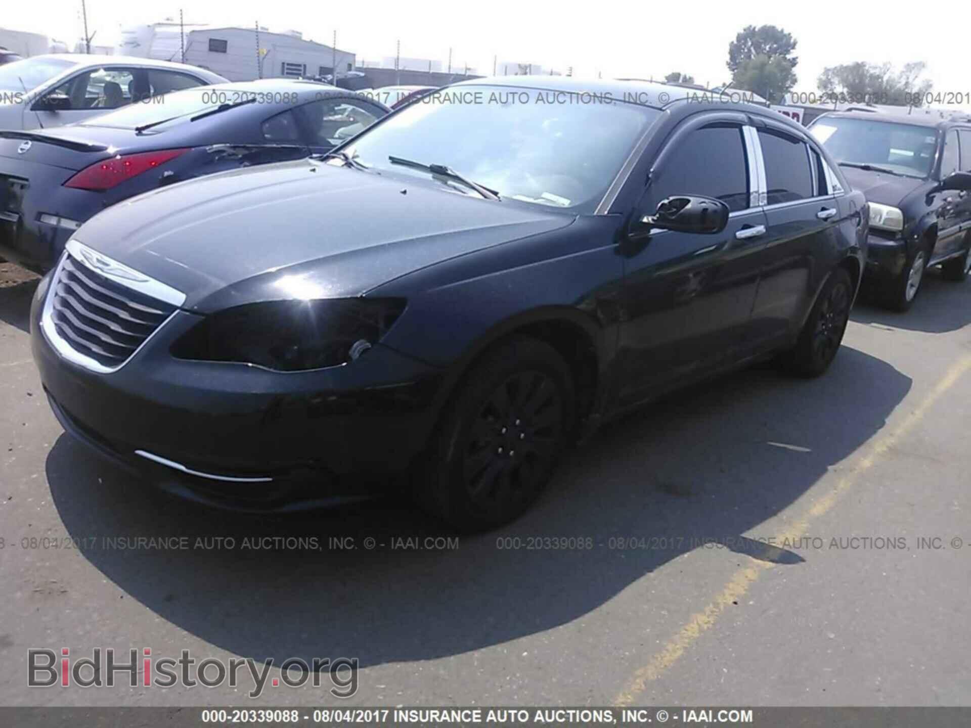 2013 Chrysler 200 - VIN: 1C3CCBAB3DN686208 - Фото 2