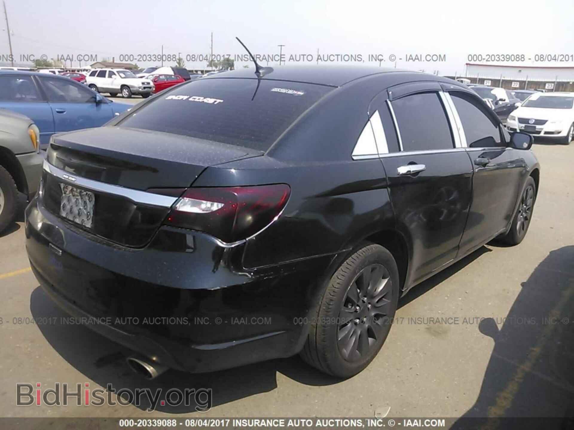 2013 Chrysler 200 - VIN: 1C3CCBAB3DN686208 - Фото 4