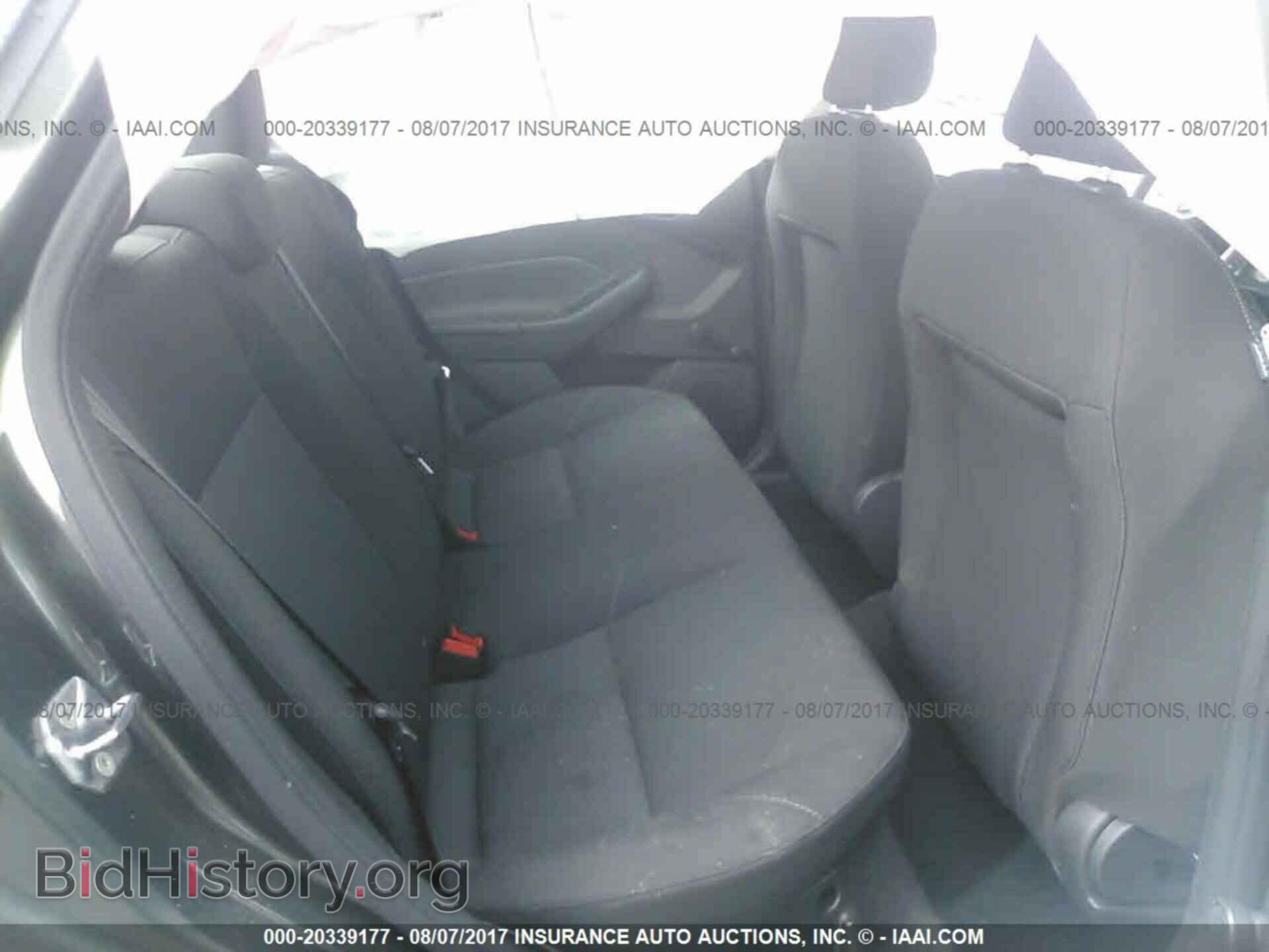 2016 Ford Focus - VIN: 1FADP3E24GL262501 - Photo 8