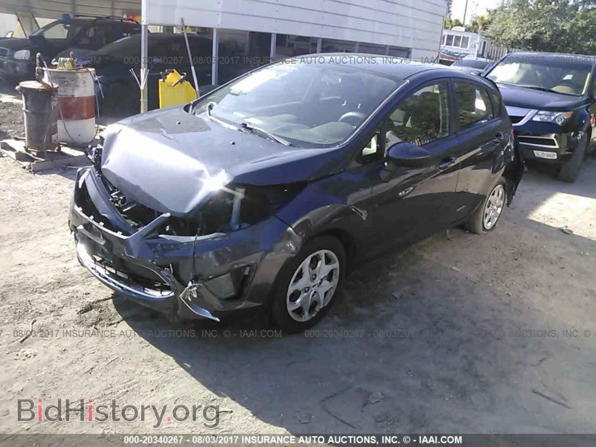 2012 Ford Fiesta - VIN: 3FADP4EJ3CM152304 - Photo 2