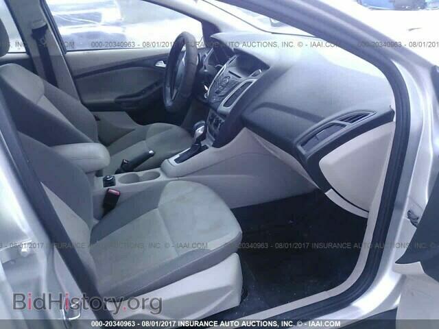 2012 Ford Focus - VIN: 1FAHP3F22CL330353 - Photo 5