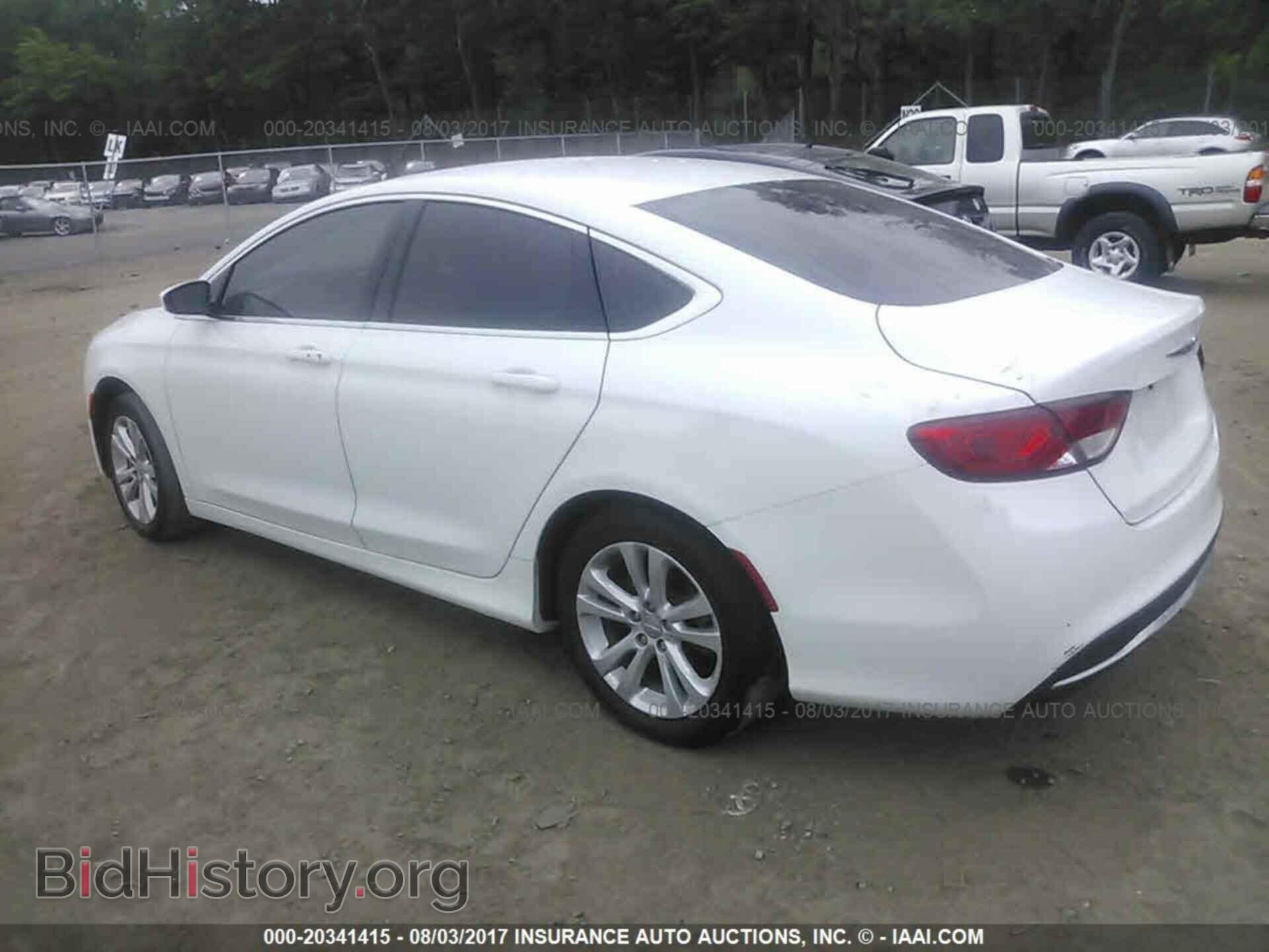 2015 Chrysler 200 - VIN: 1C3CCCAB3FN543378 - Photo 3