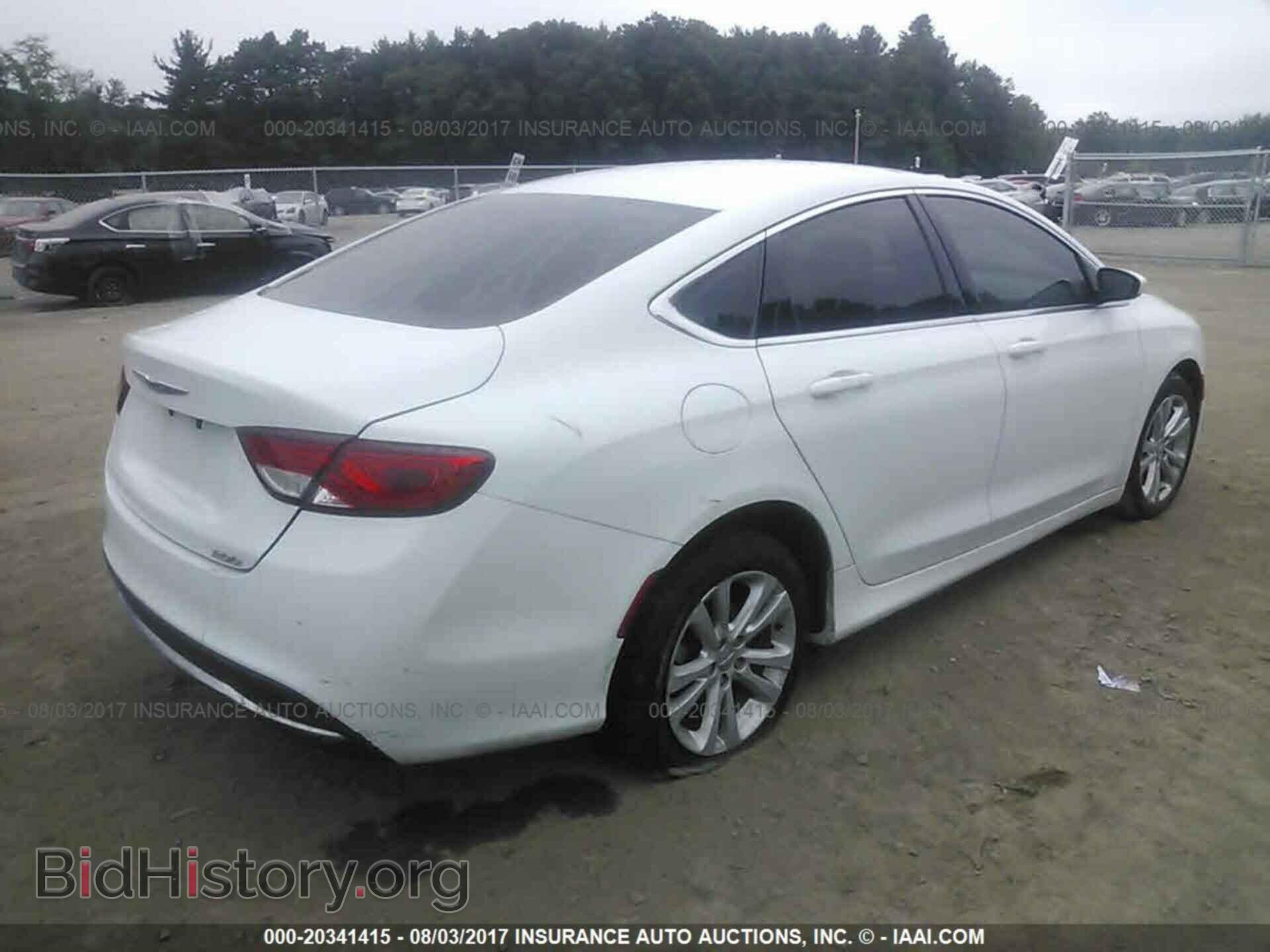 2015 Chrysler 200 - VIN: 1C3CCCAB3FN543378 - Photo 4