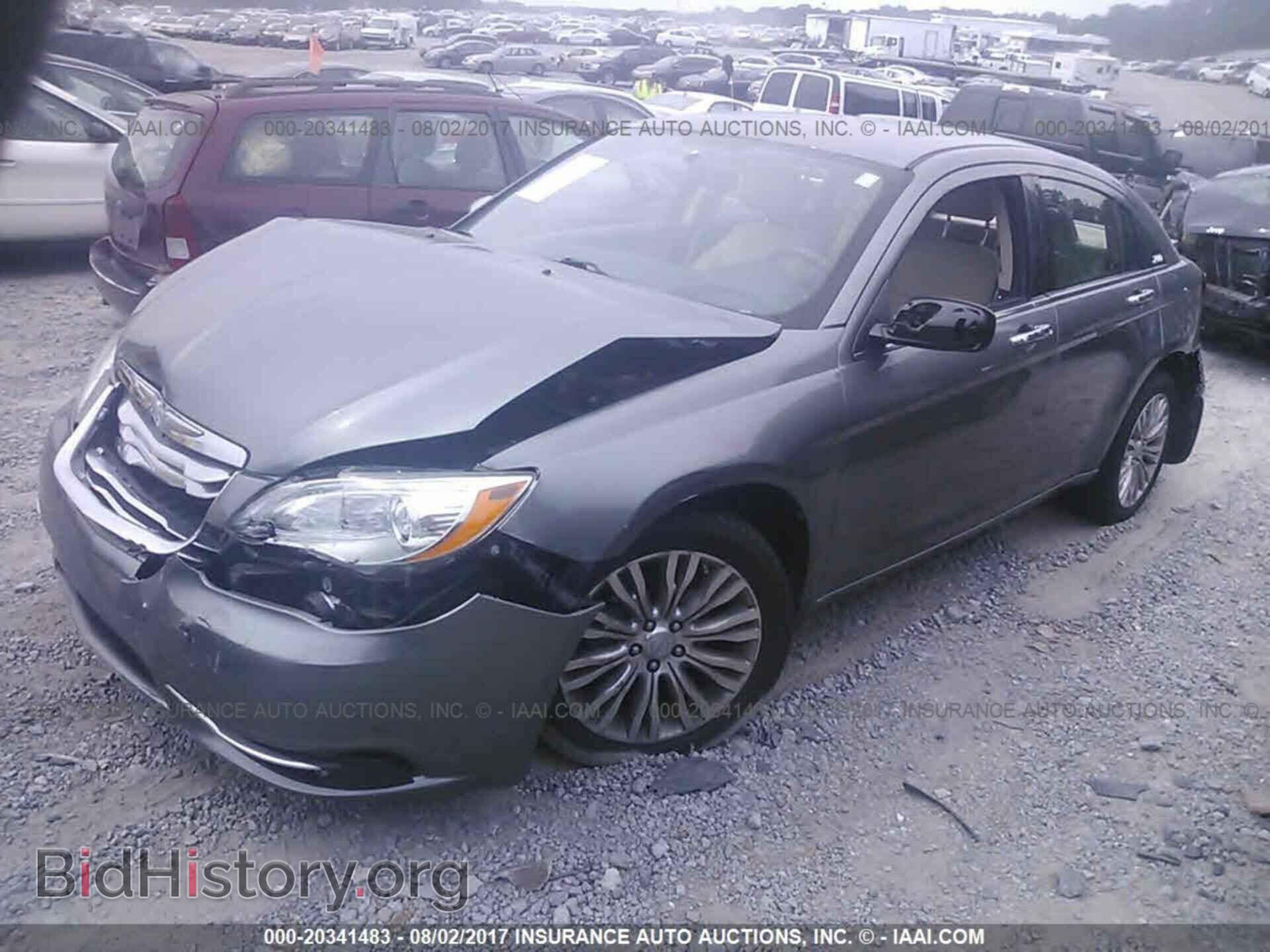 2012 Chrysler 200 - VIN: 1C3CCBCG5CN120560 - Фото 2
