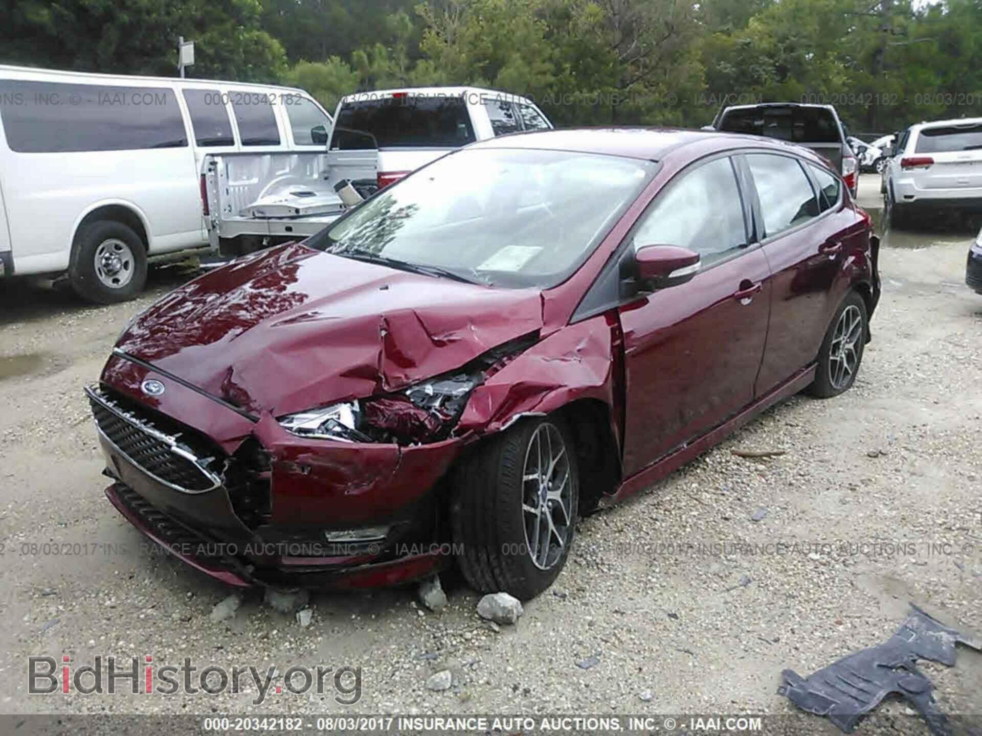 2016 Ford Focus - VIN: 1FADP3K25GL228717 - Фото 2