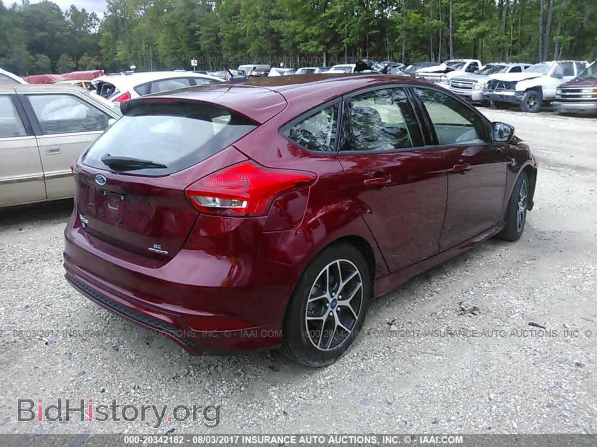 2016 Ford Focus - VIN: 1FADP3K25GL228717 - Фото 4