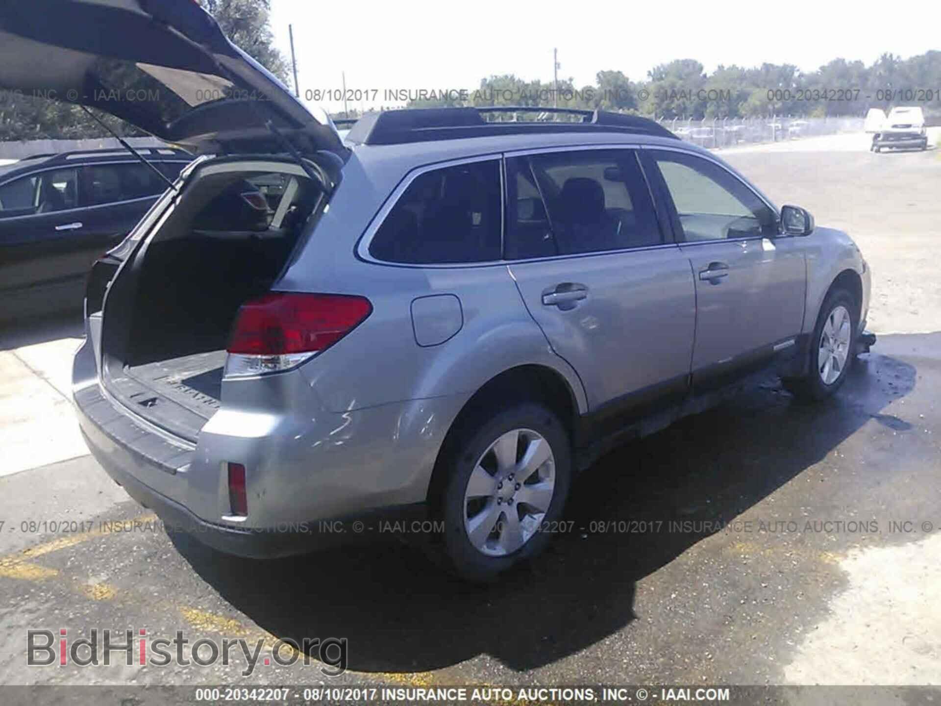2011 Subaru Outback - VIN: 4S4BRBCC7B3368527 - Фото 4