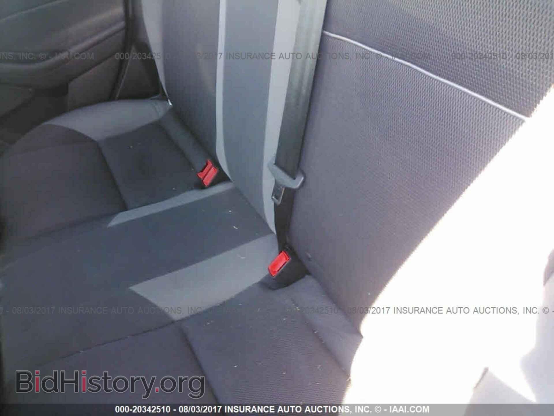 2014 Ford Focus - VIN: 1FADP3F21EL138049 - Photo 8