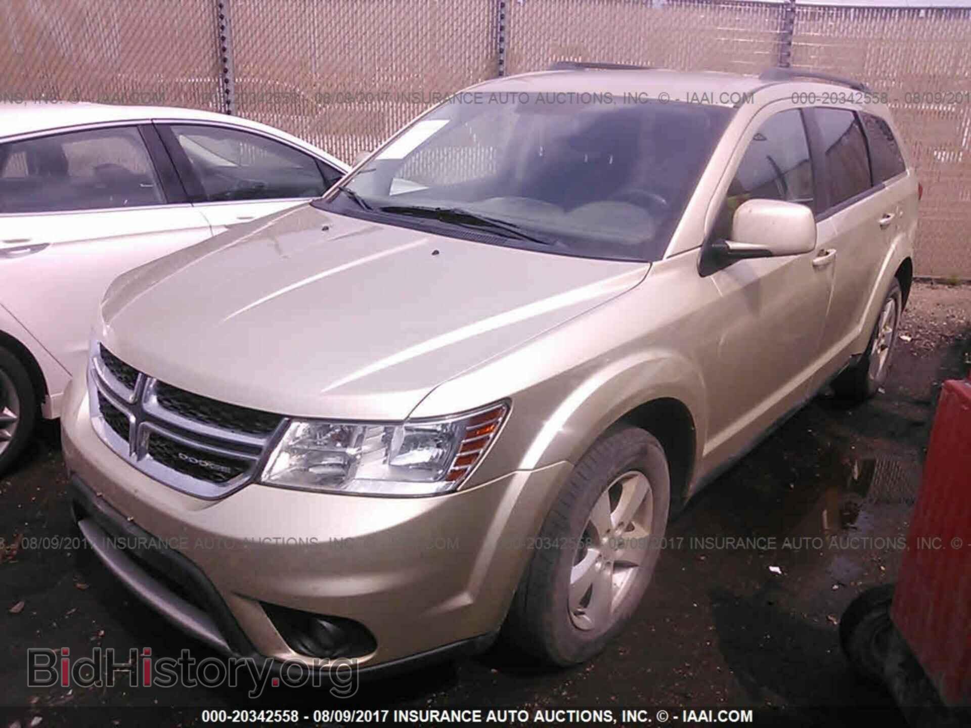 2011 Dodge Journey - VIN: 3D4PG1FG5BT528422 - Фото 2