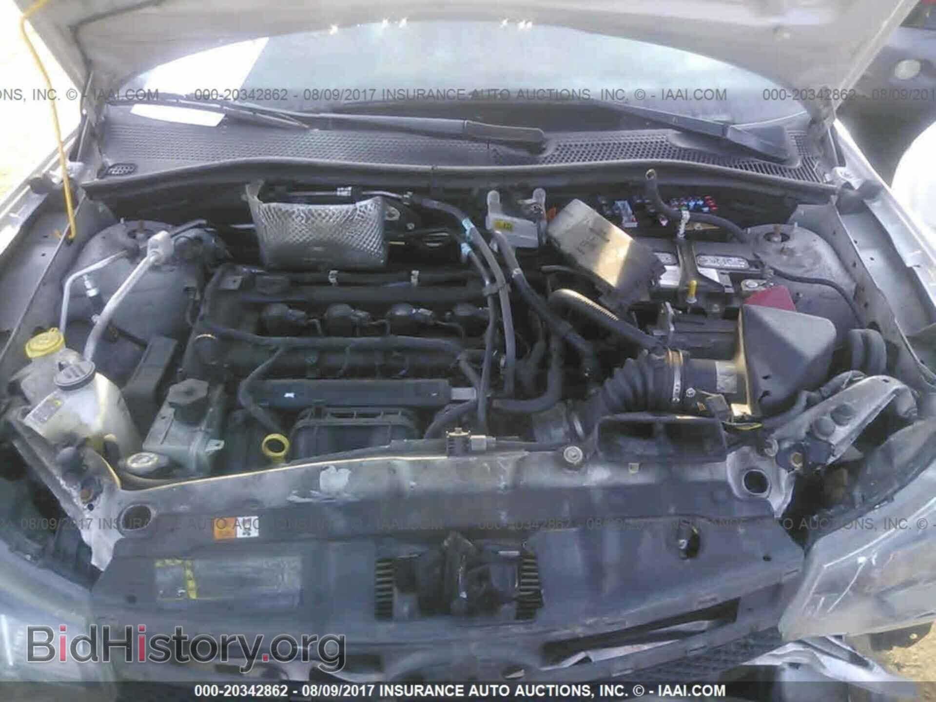 2011 Ford Focus - VIN: 1FAHP3GN4BW126093 - Photo 10