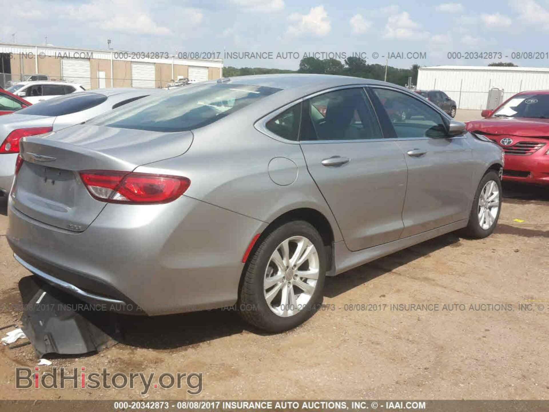 2015 Chrysler 200 - VIN: 1C3CCCAB0FN587094 - Photo 4