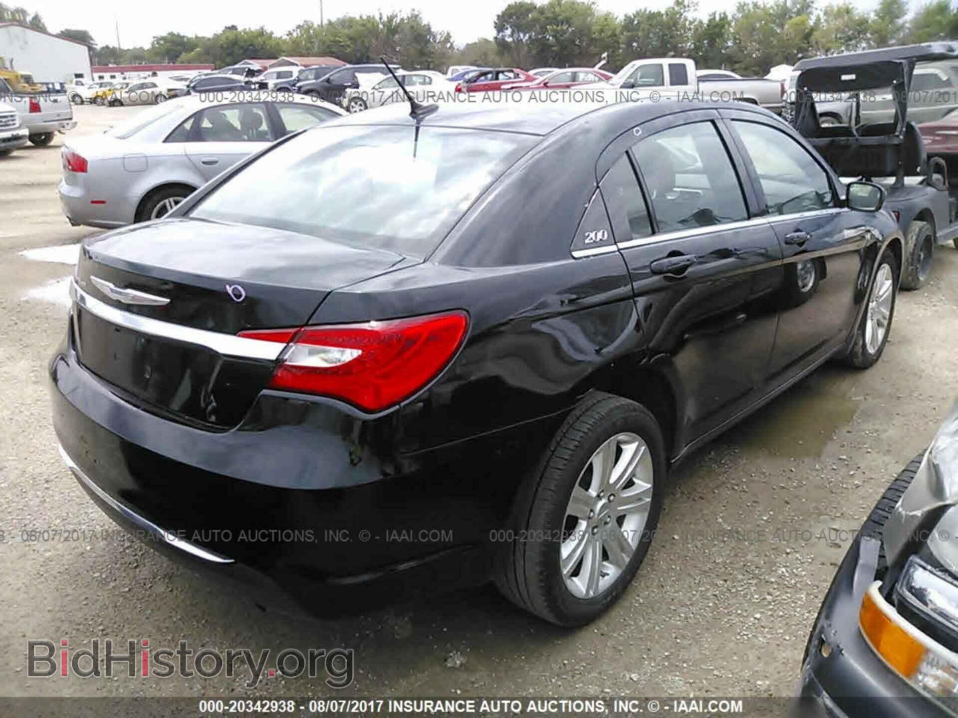 2012 Chrysler 200 - VIN: 1C3CCBBB5CN180618 - Photo 4