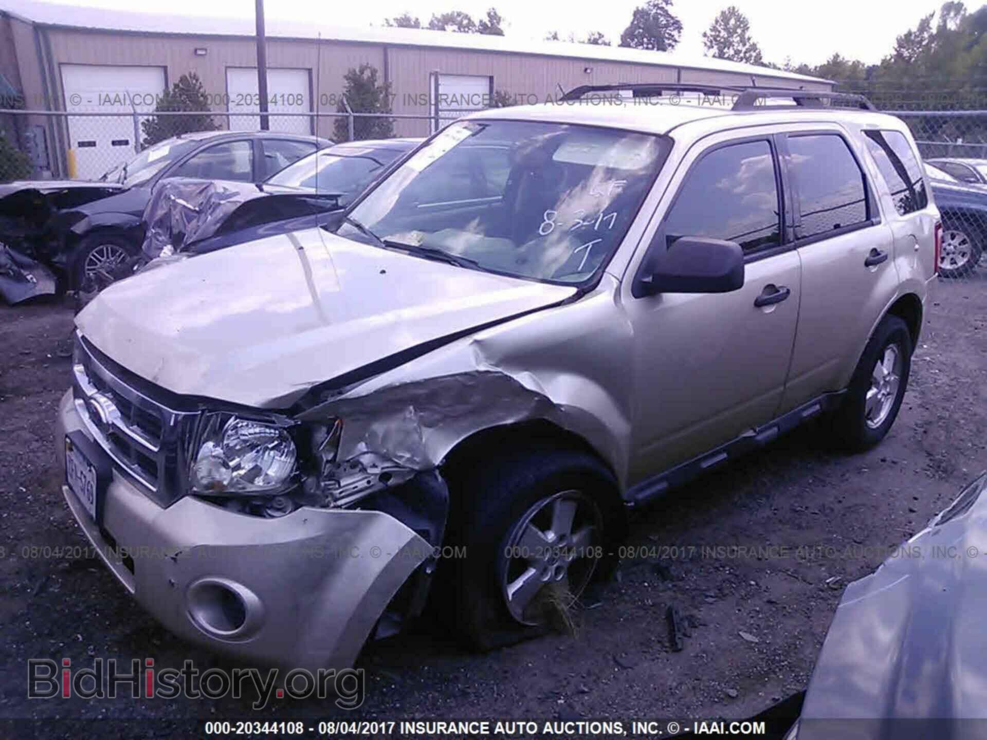 2011 Ford Escape - VIN: 1FMCU9C79BKB19893 - Photo 2