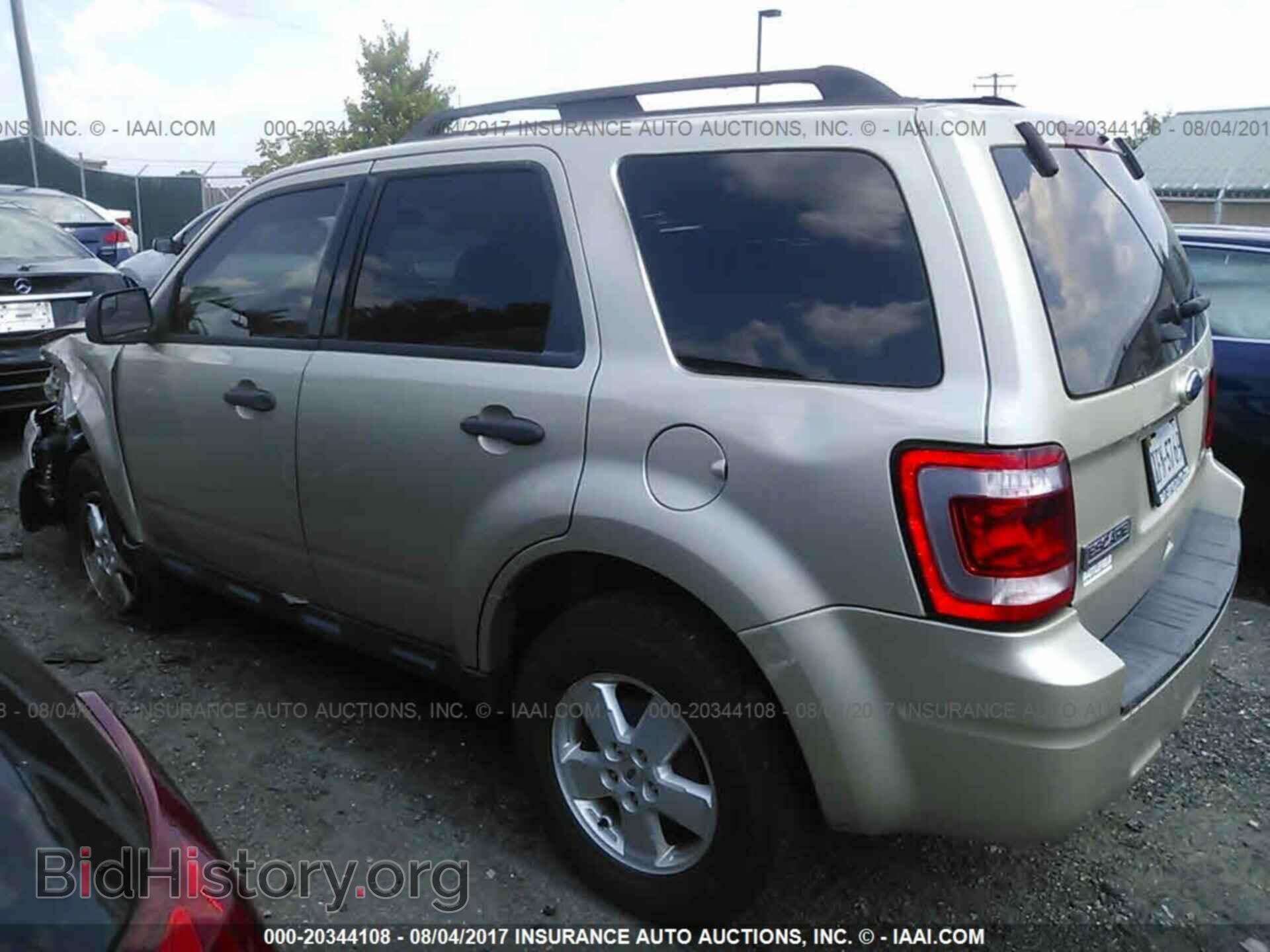 2011 Ford Escape - VIN: 1FMCU9C79BKB19893 - Photo 3
