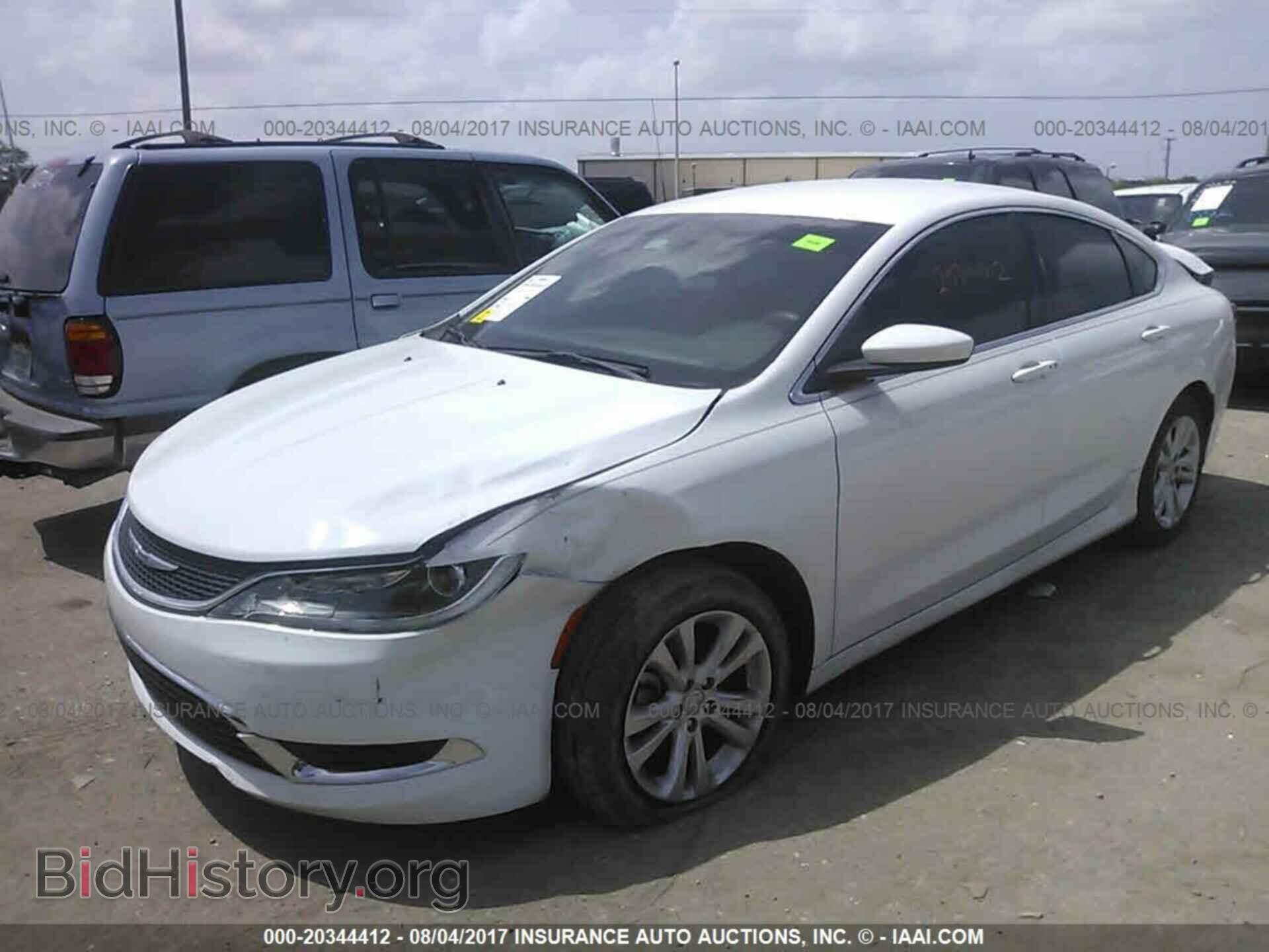 2016 Chrysler 200 - VIN: 1C3CCCAB0GN130206 - Фото 2