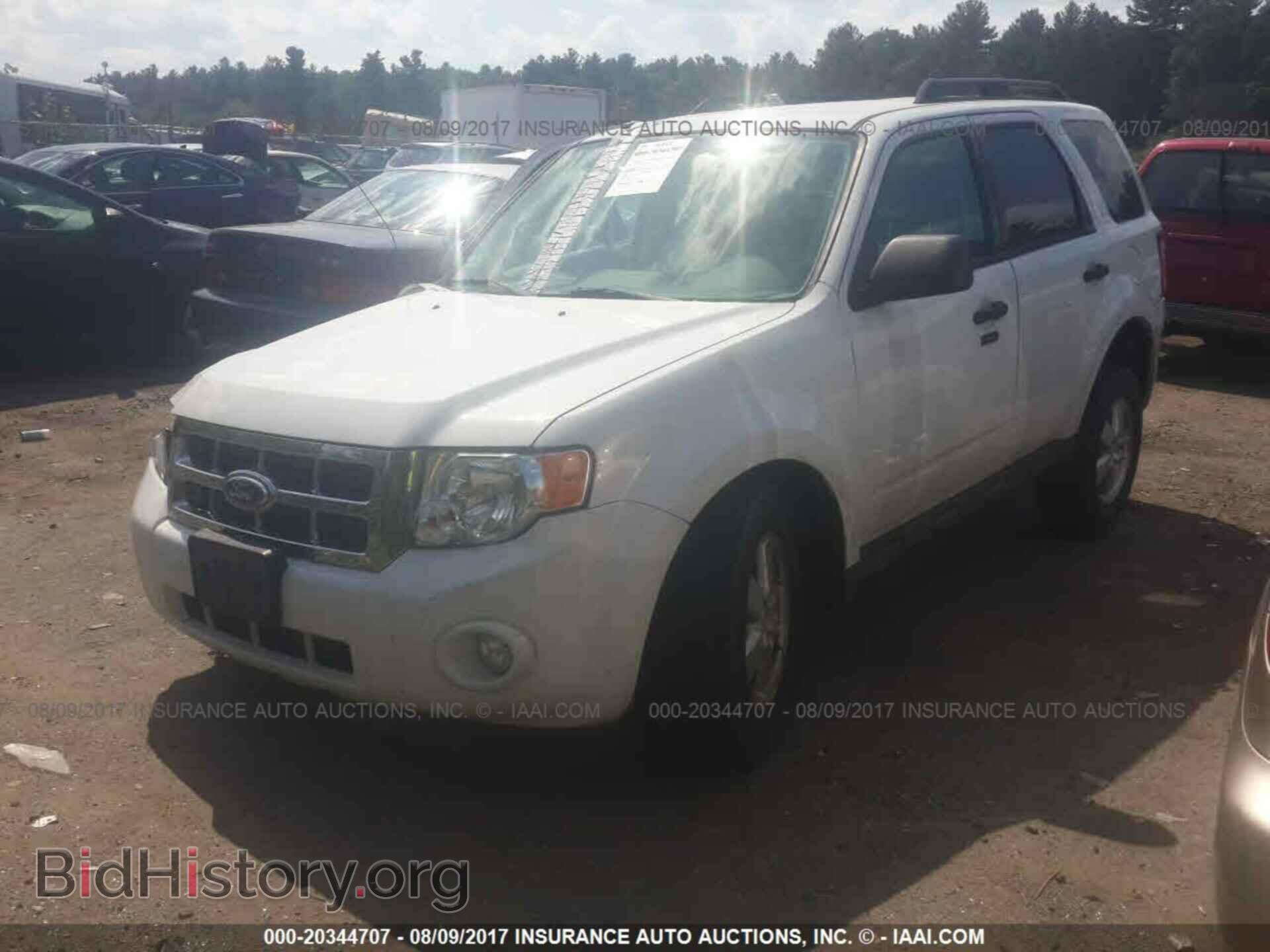 2012 Ford Escape - VIN: 1FMCU9D72CKB18746 - Photo 2
