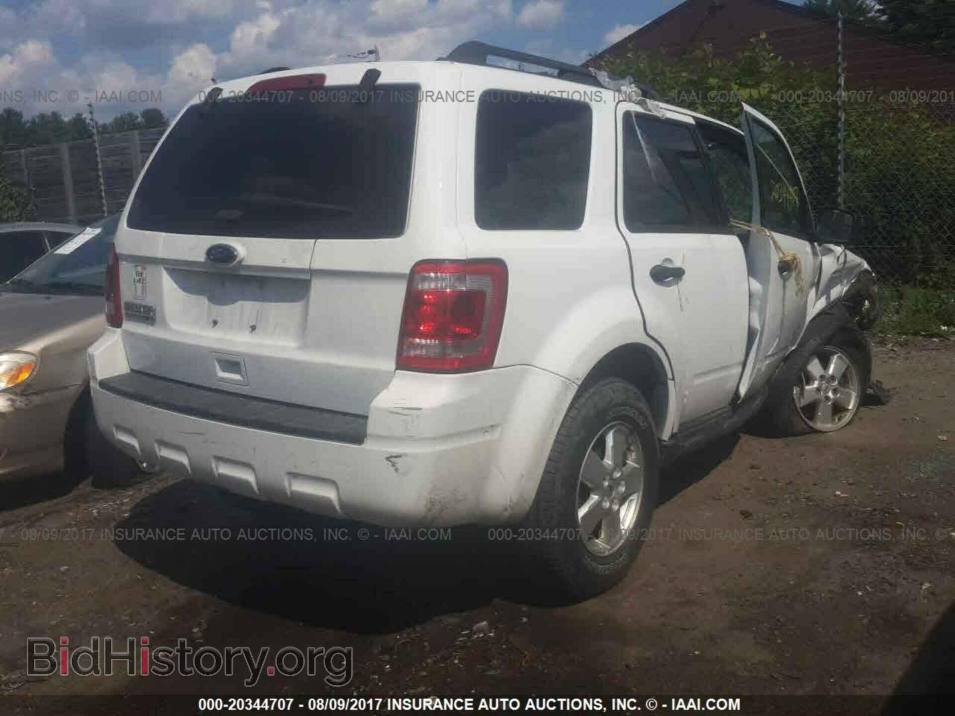 2012 Ford Escape - VIN: 1FMCU9D72CKB18746 - Photo 4