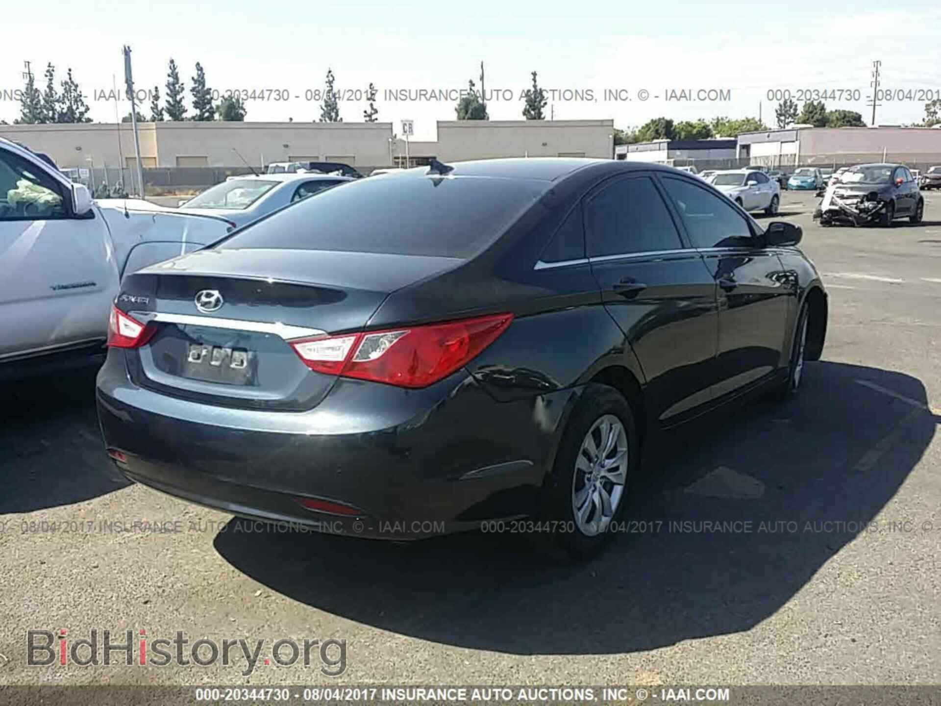 2012 Hyundai Sonata - VIN: 5NPEB4AC0CH419635 - Photo 4