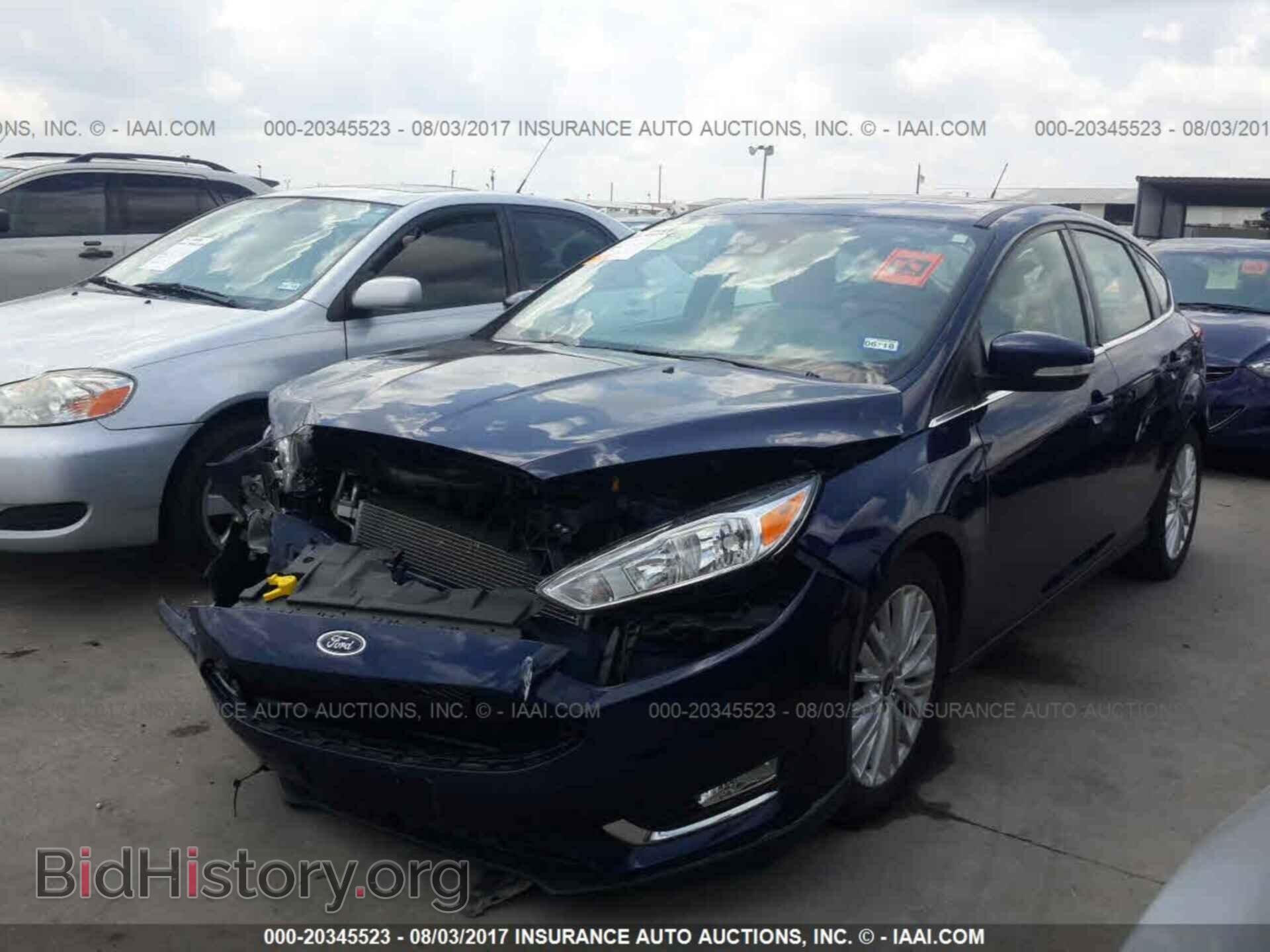 2016 Ford Focus - VIN: 1FADP3N26GL351082 - Фото 2