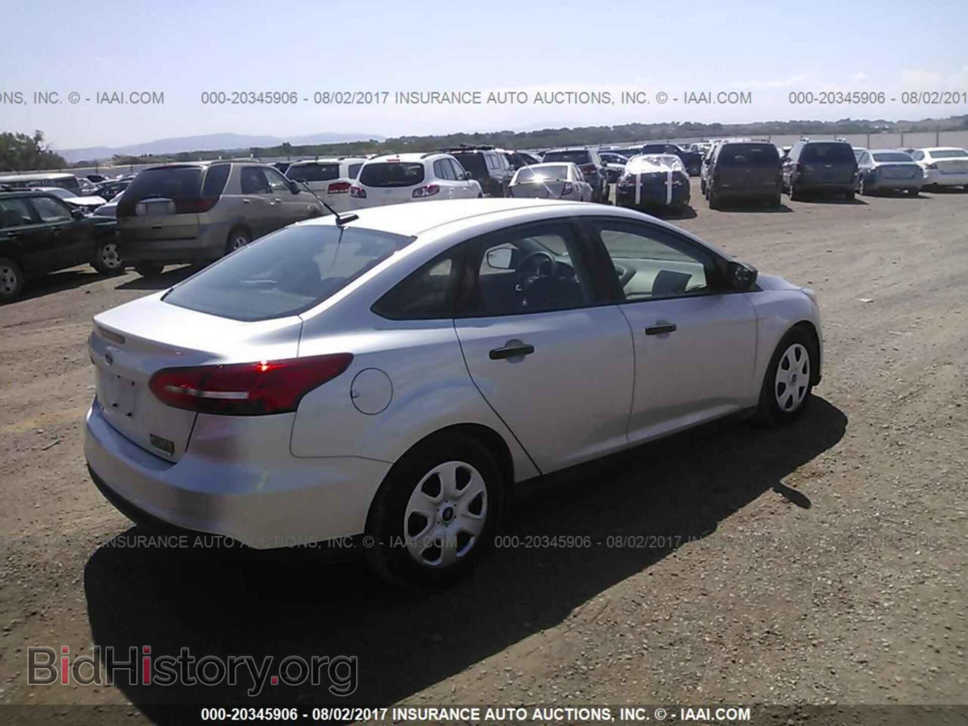 2016 Ford Focus - VIN: 1FADP3E27GL310265 - Фото 4