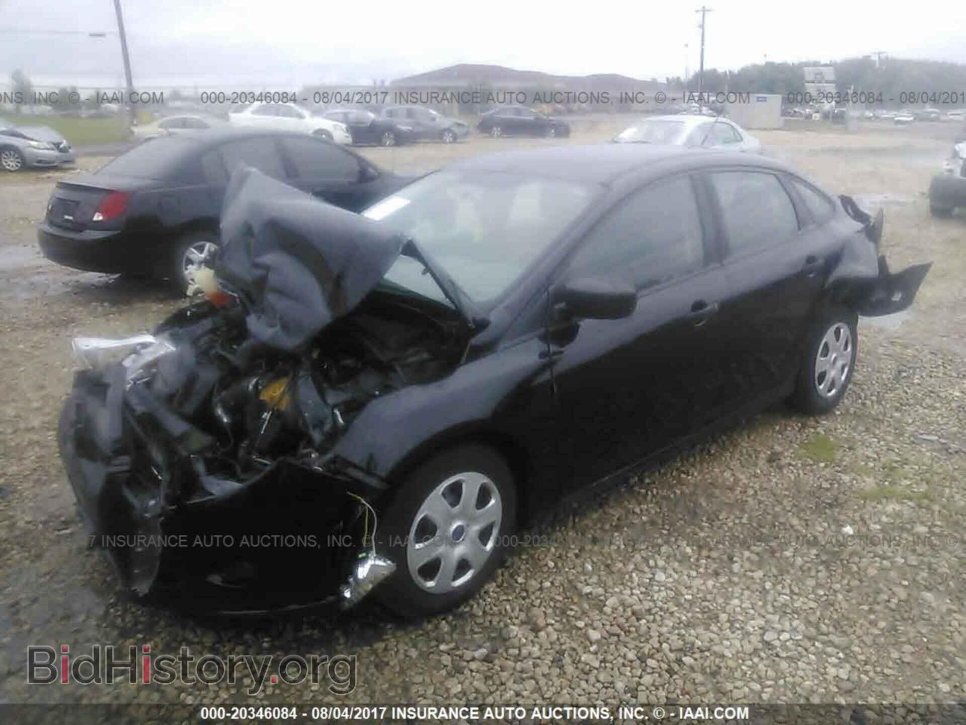 2014 Ford Focus - VIN: 1FADP3E28EL192580 - Photo 2