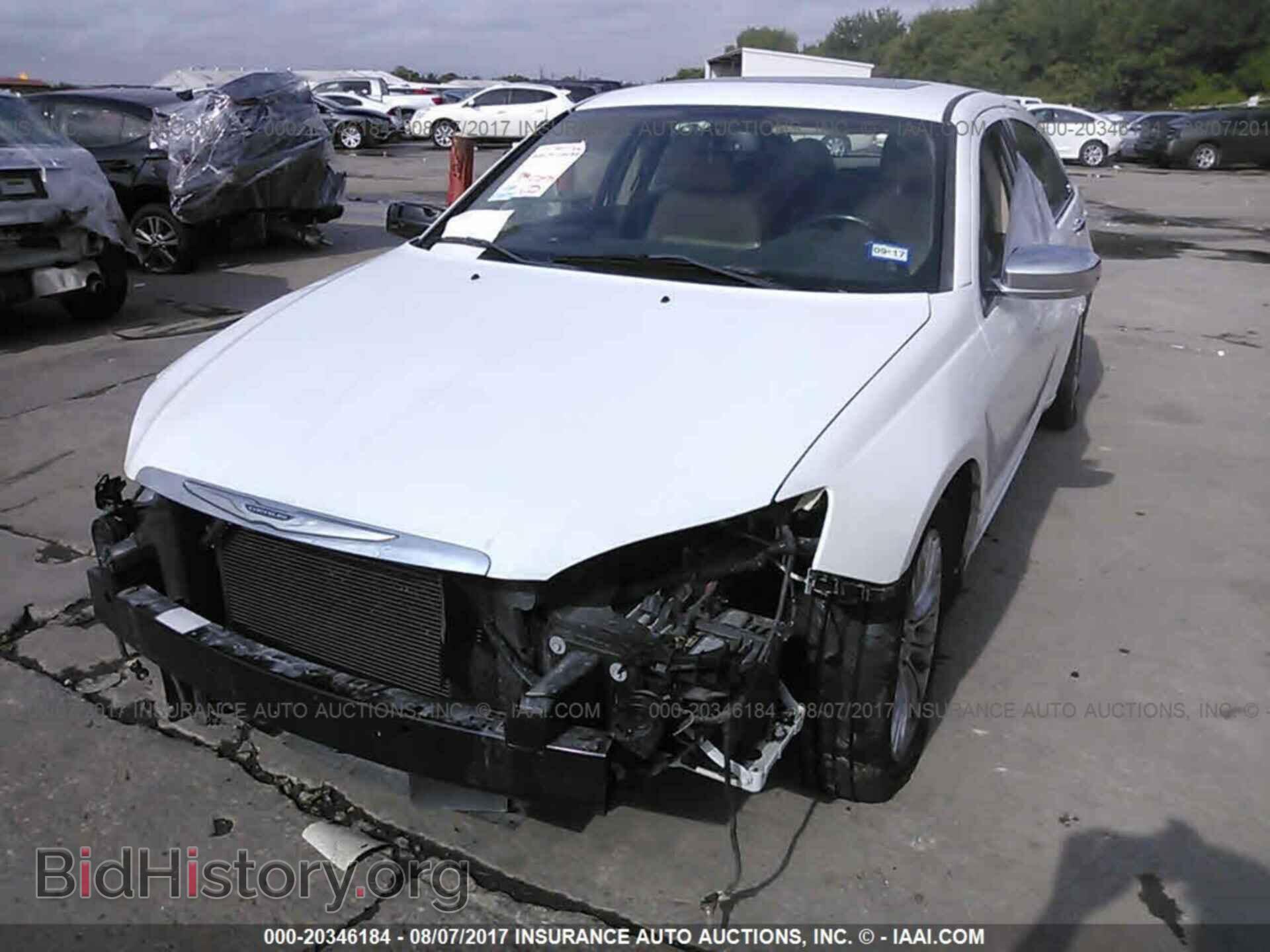 2012 Chrysler 200 - VIN: 1C3CCBCB5CN137802 - Photo 2