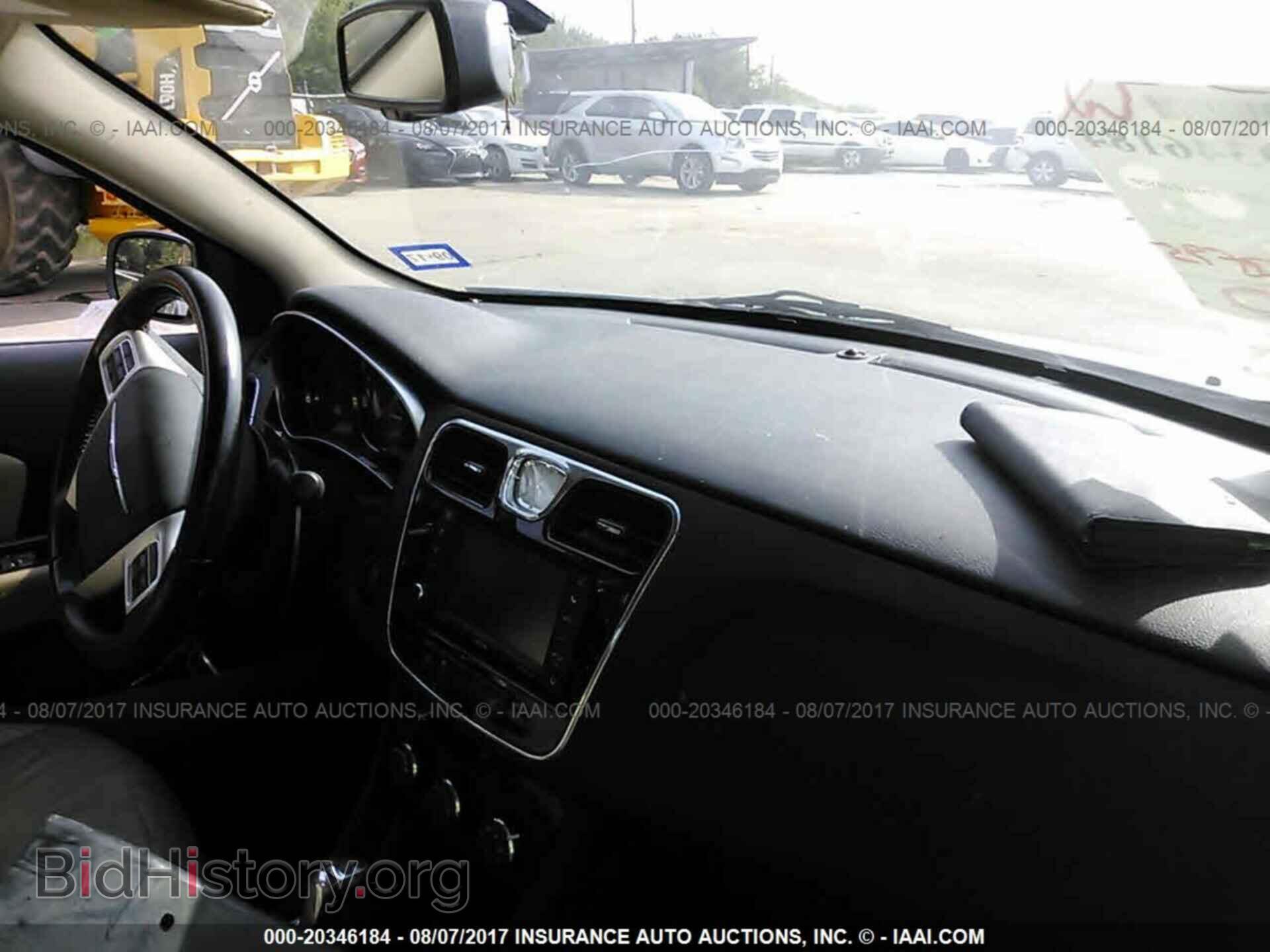 2012 Chrysler 200 - VIN: 1C3CCBCB5CN137802 - Photo 5