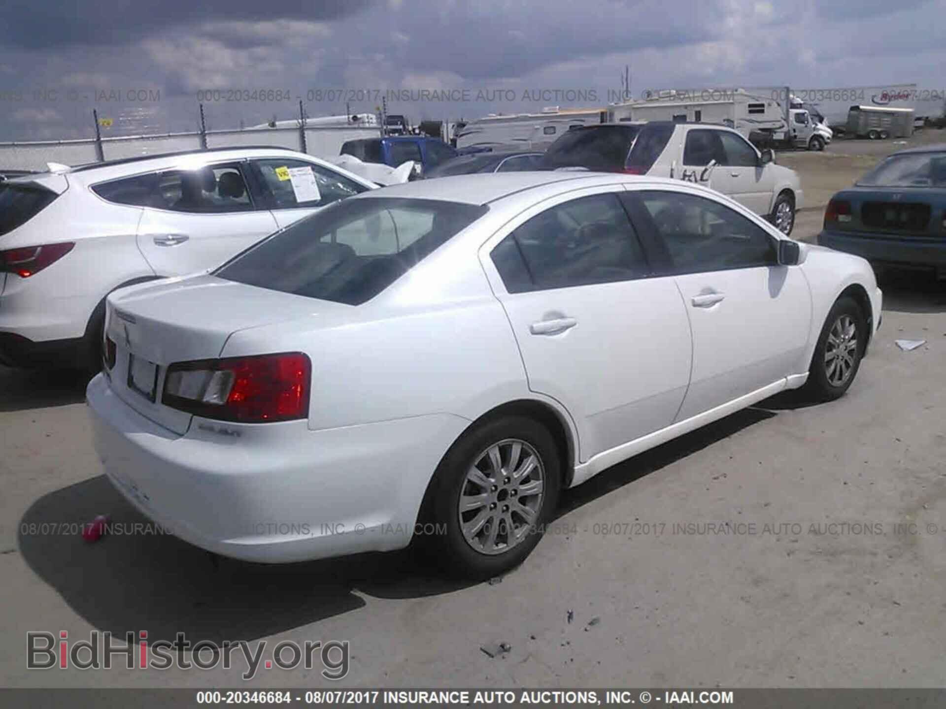 2011 Mitsubishi Galant - VIN: 4A32B2FFXBE021483 - Фото 4