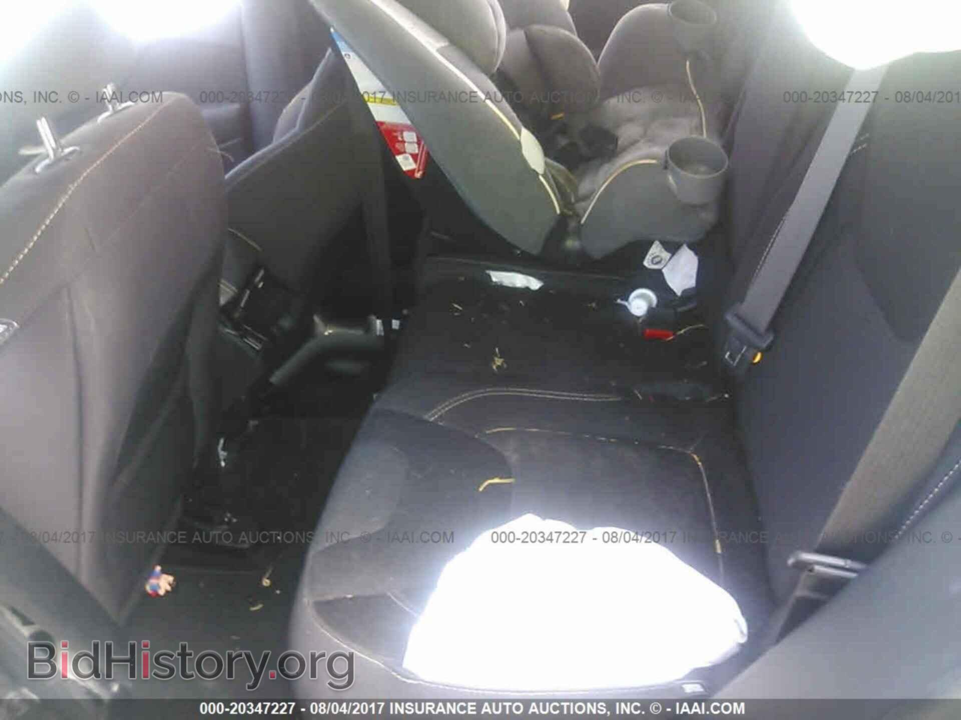 2015 Jeep Cherokee - VIN: 1C4PJMCB9FW738918 - Фото 8