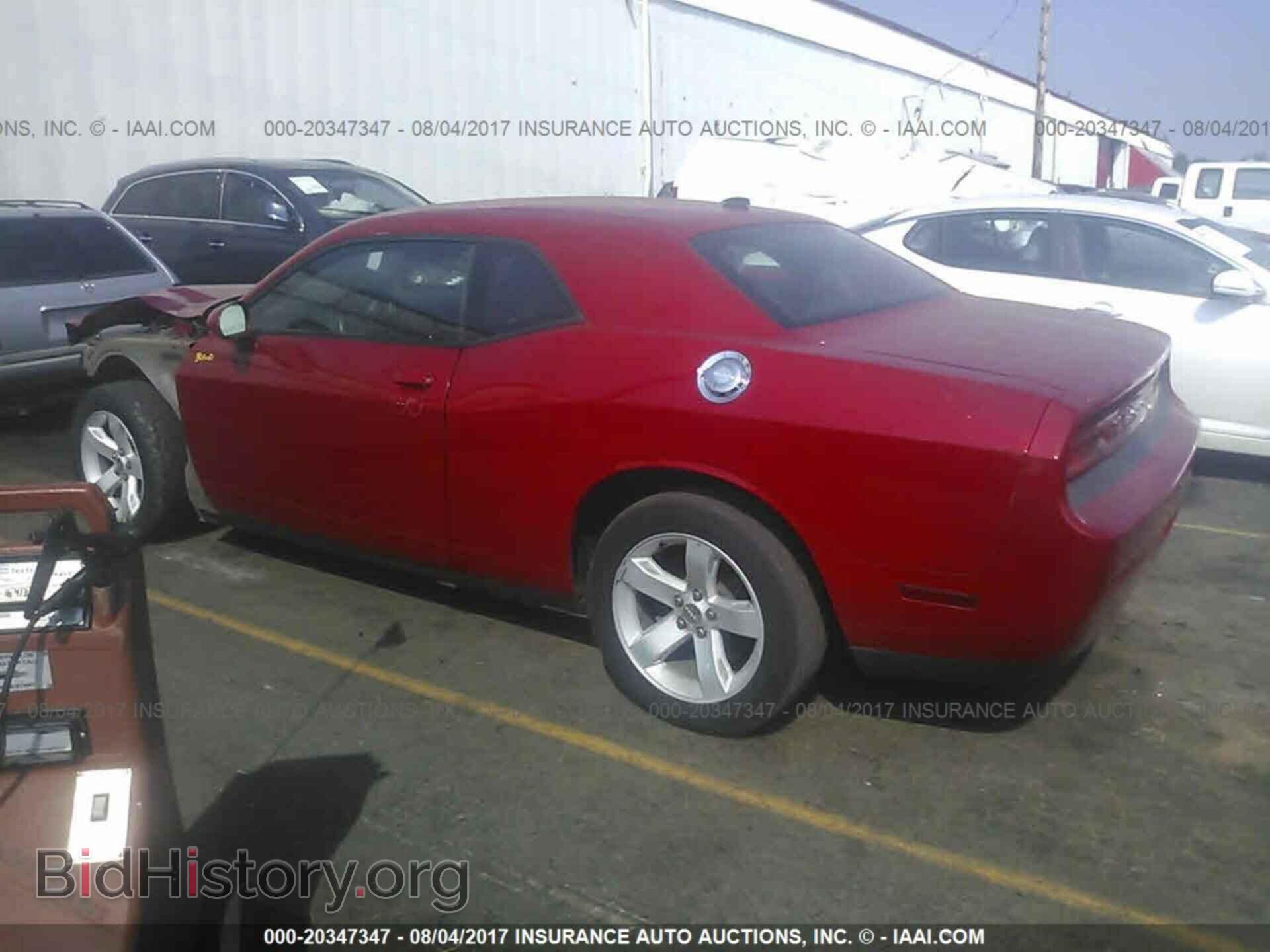 2012 Dodge Challenger - VIN: 2C3CDYAG5CH268137 - Photo 3
