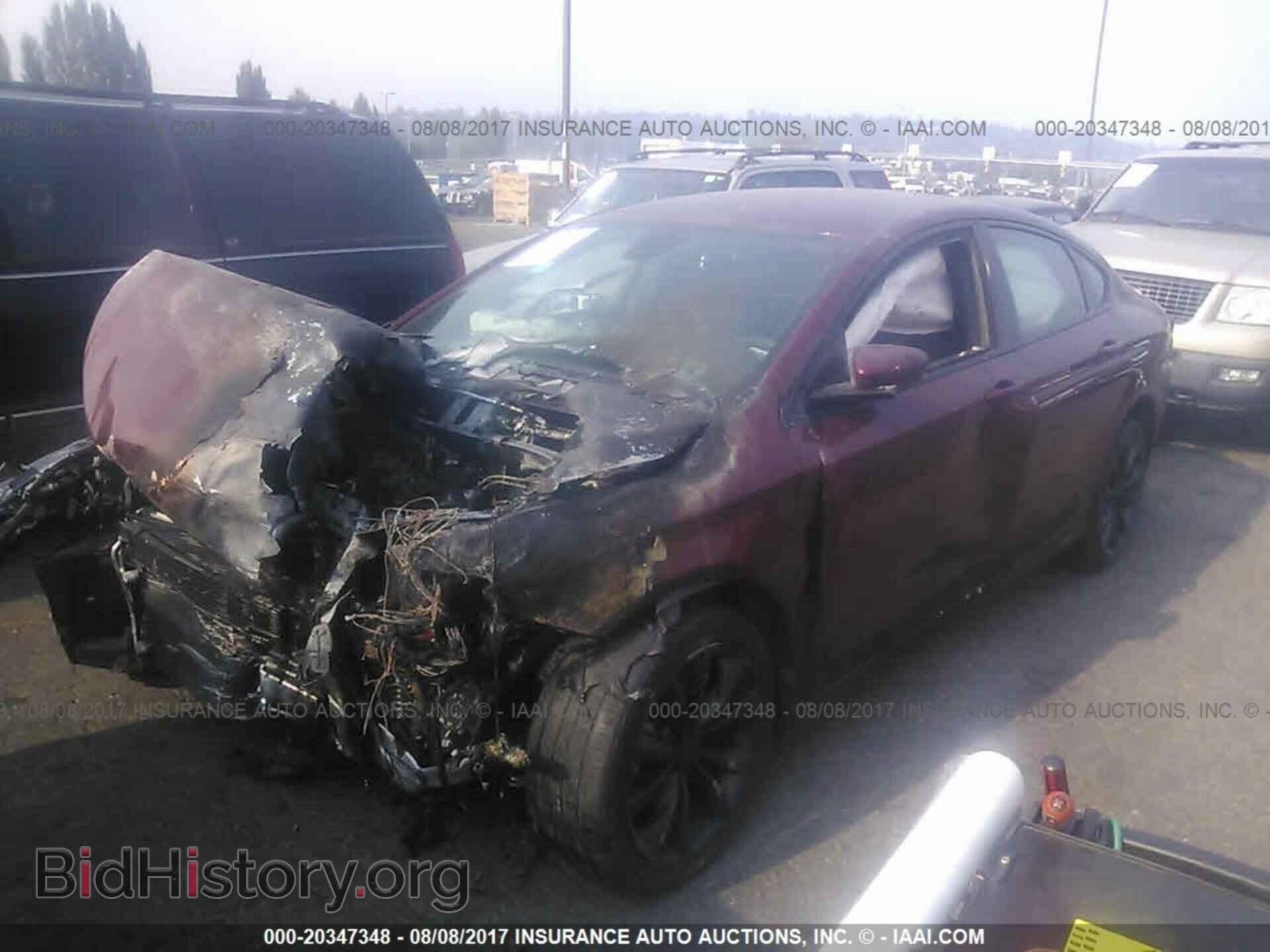 2015 Chrysler 200 - VIN: 1C3CCCBB2FN591520 - Photo 2