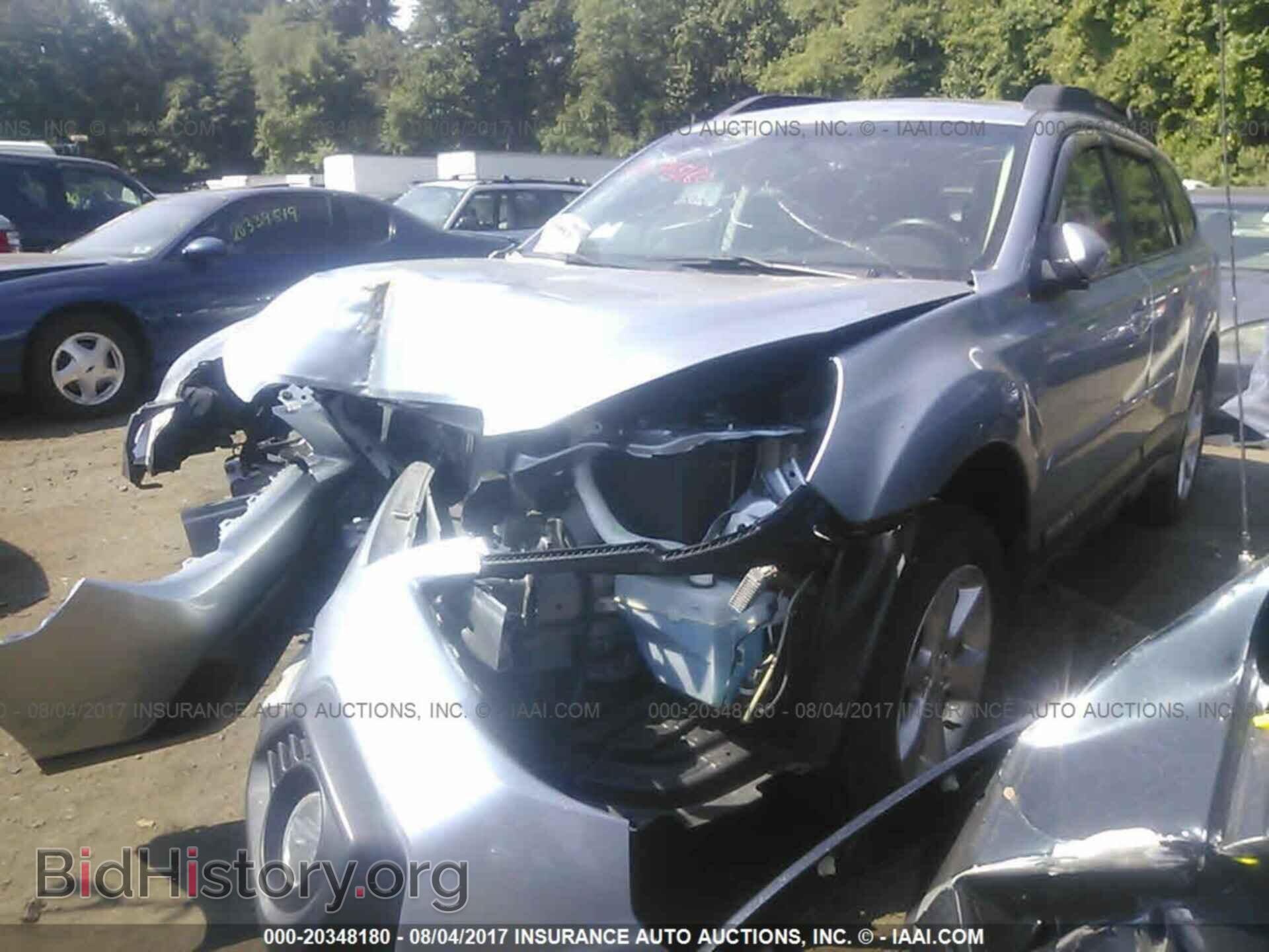 2013 Subaru Outback - VIN: 4S4BRBKC8D3297682 - Photo 2