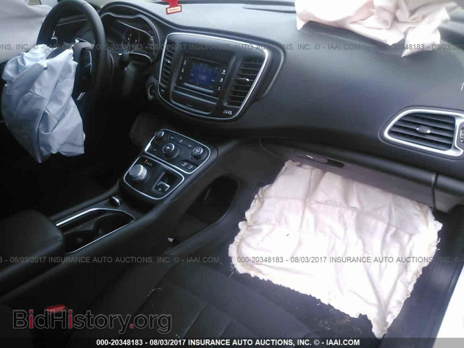 2015 Chrysler 200 - VIN: 1C3CCCAB6FN557663 - Photo 5