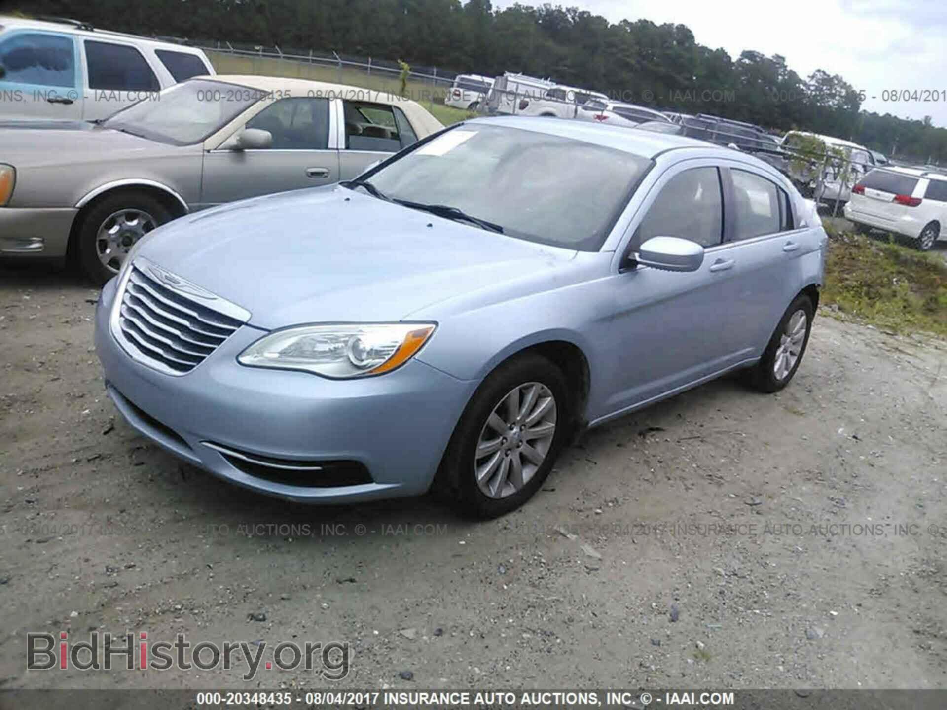 2013 Chrysler 200 - VIN: 1C3CCBBB5DN701306 - Photo 2