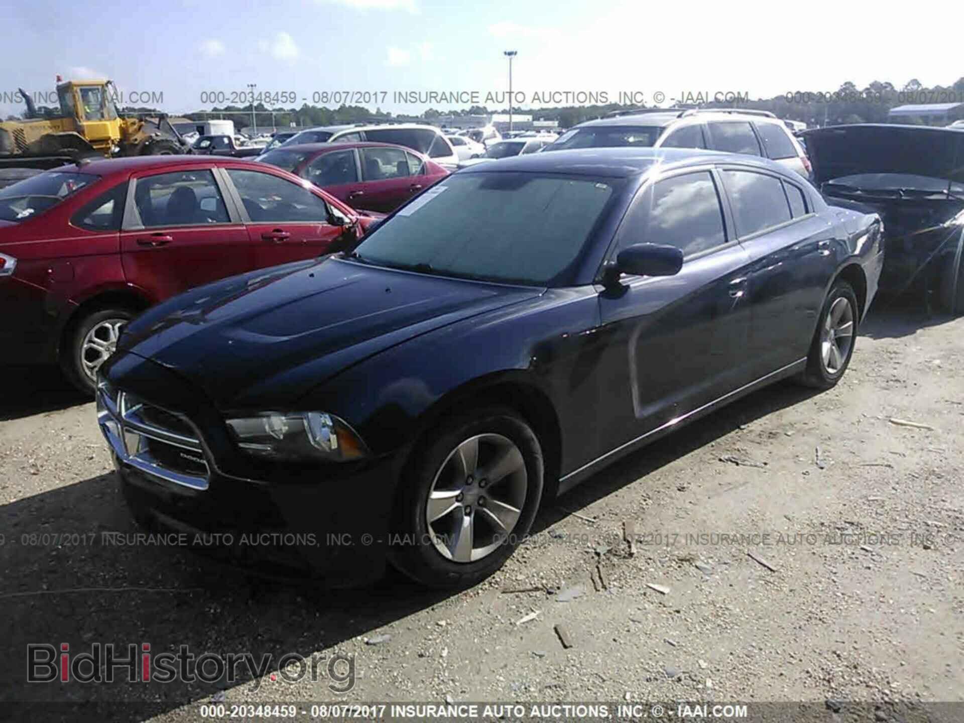 2011 Dodge Charger - VIN: 2B3CL3CGXBH513917 - Фото 2