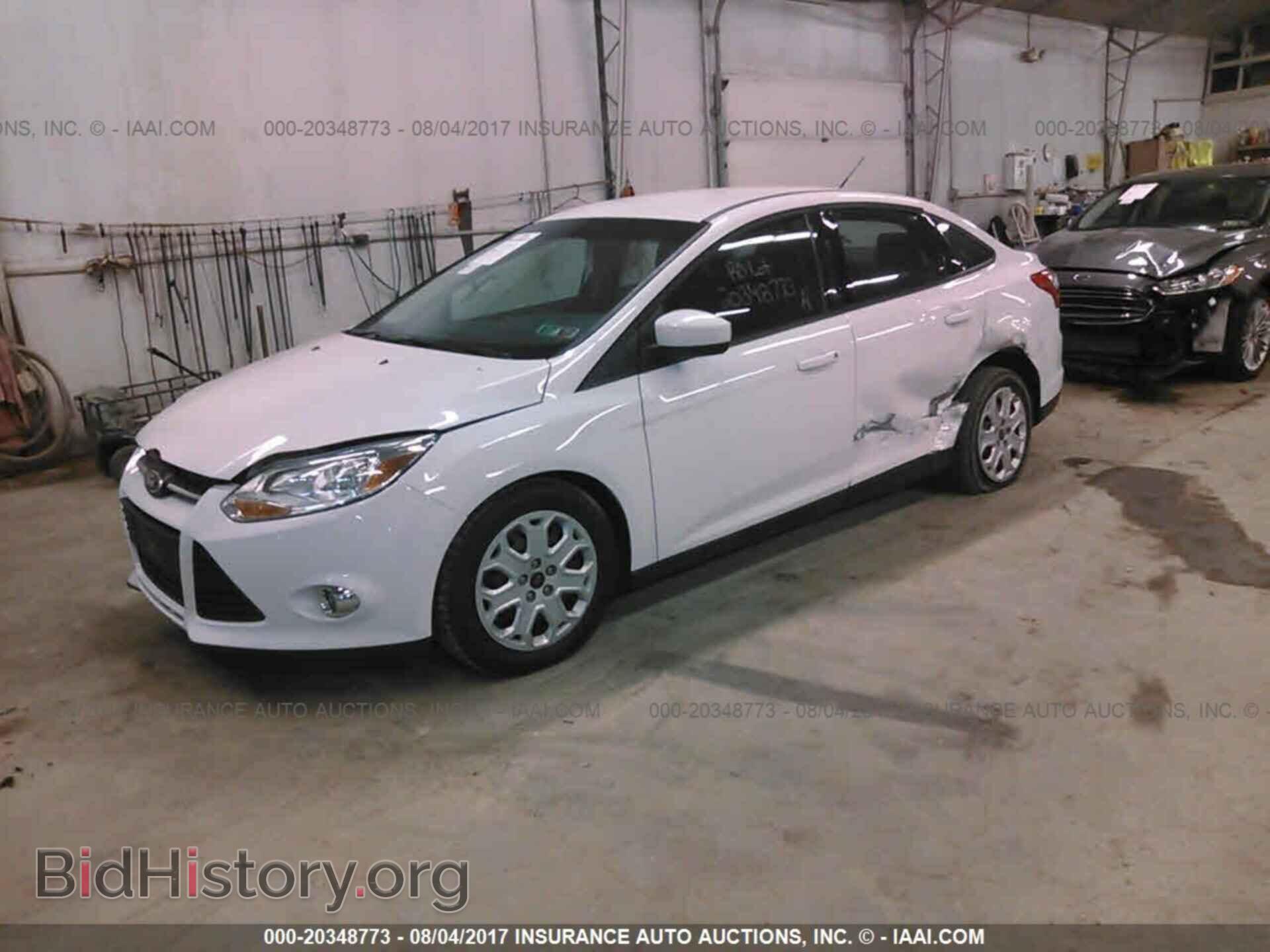2012 Ford Focus - VIN: 1FAHP3F26CL474665 - Фото 2