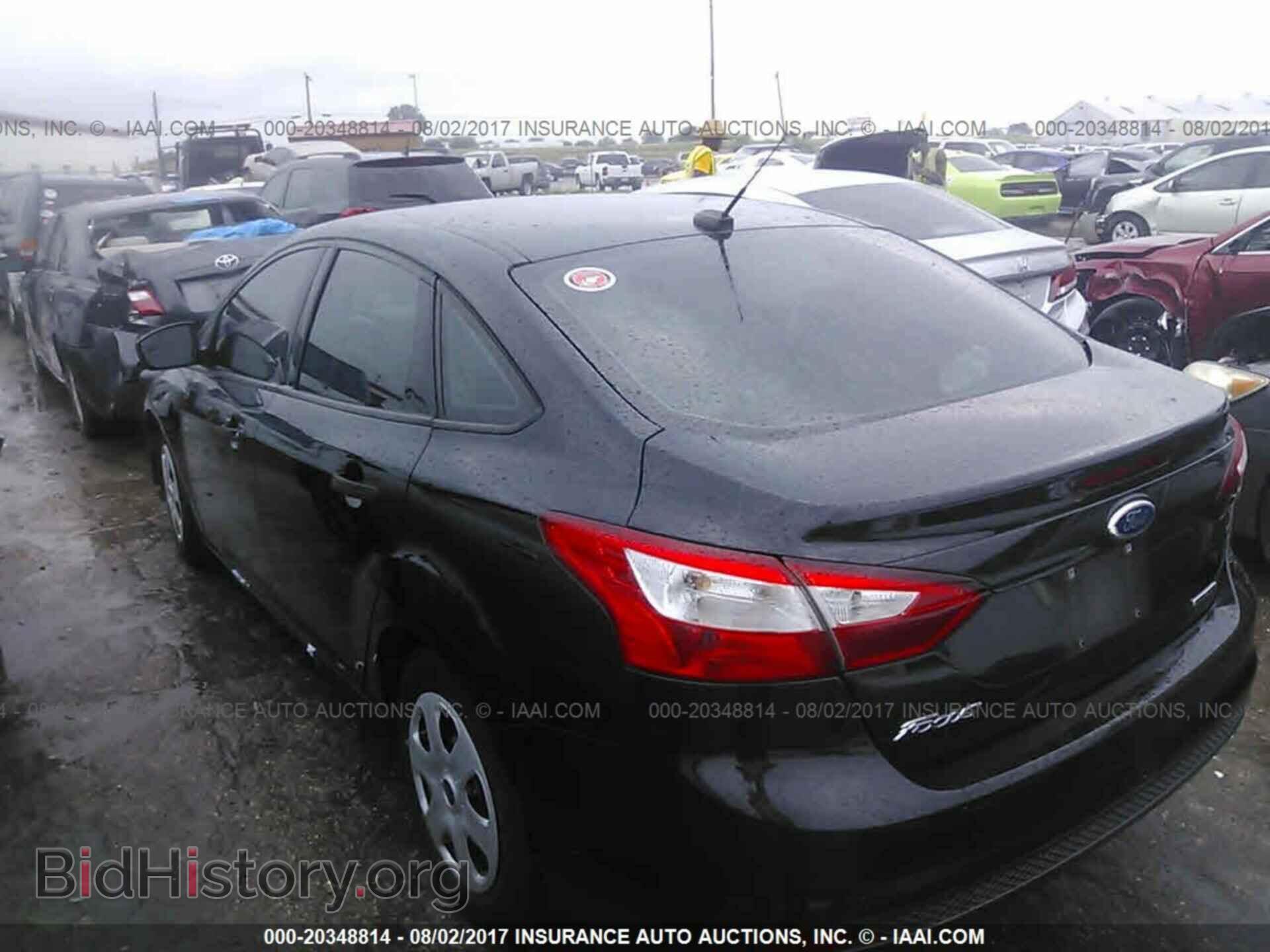 2014 Ford Focus - VIN: 1FADP3E23EL246786 - Photo 3