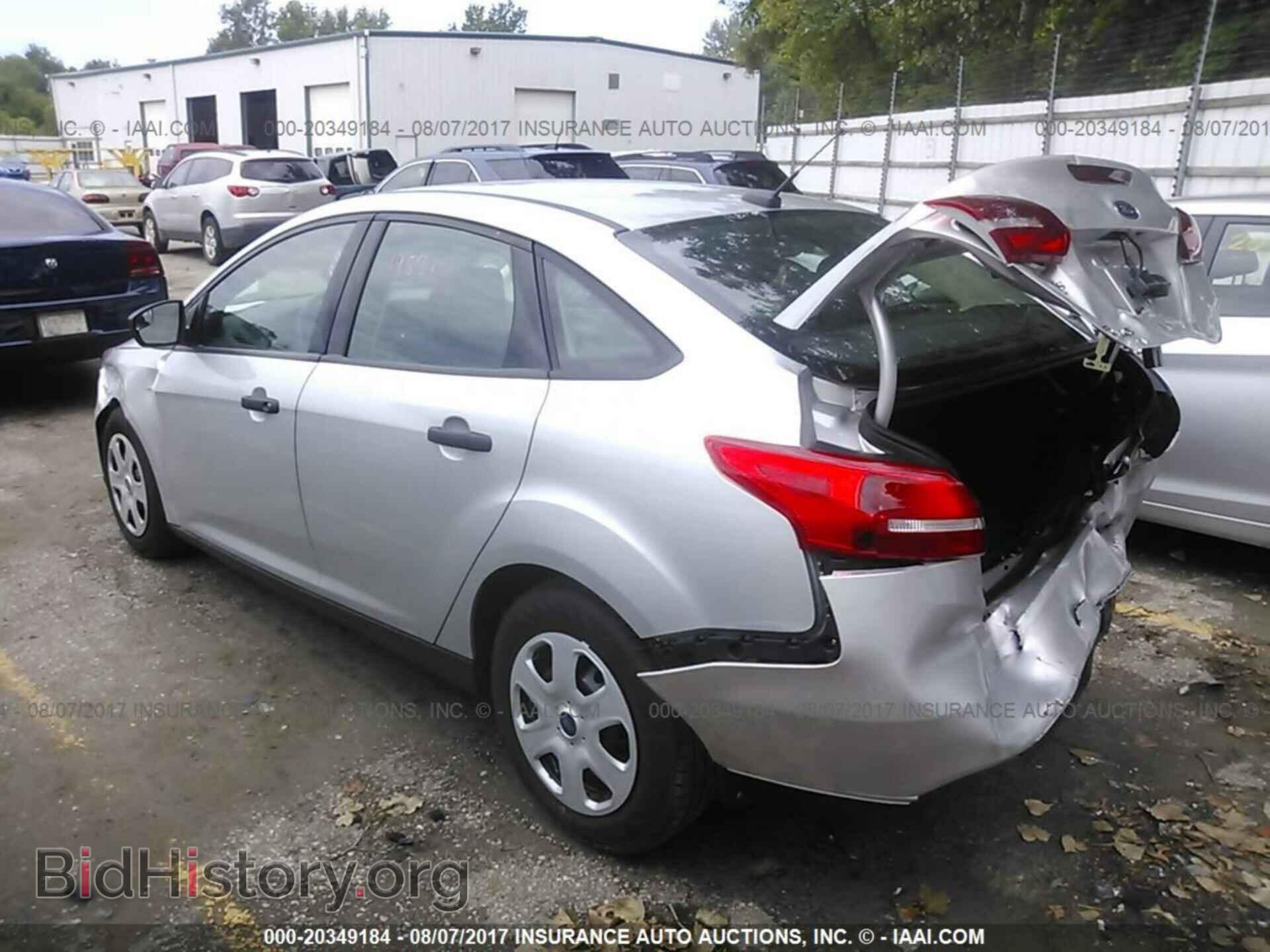 2017 Ford Focus - VIN: 1FADP3E20HL222403 - Photo 3