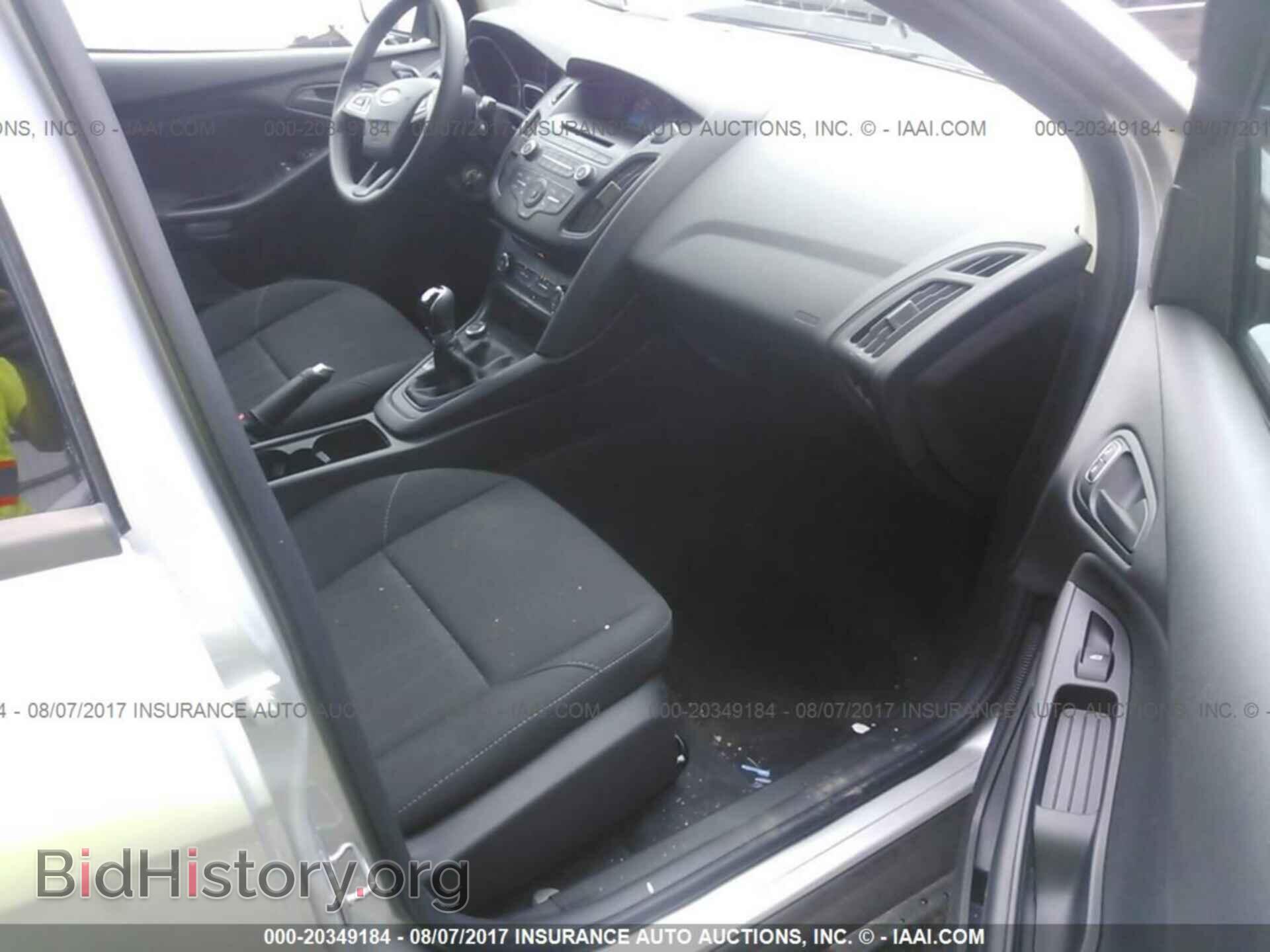 2017 Ford Focus - VIN: 1FADP3E20HL222403 - Photo 5